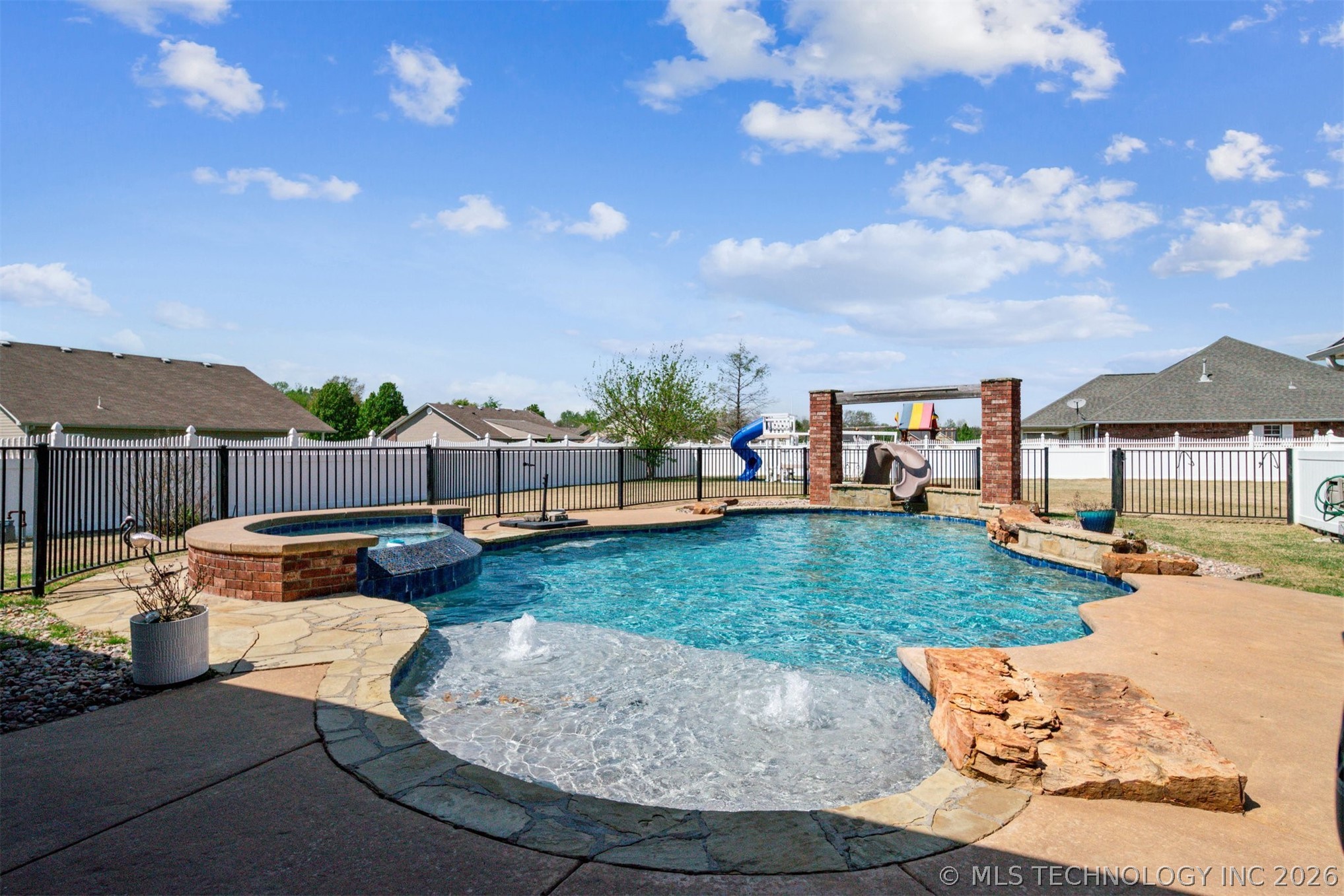 1215 Lyndsey Lane Property Photo 42