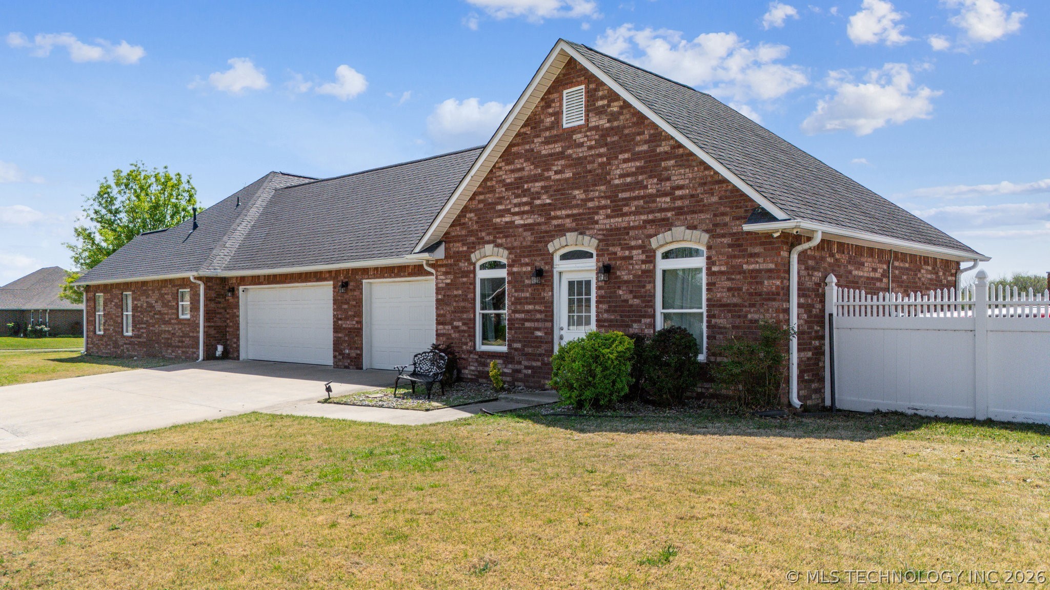 1215 Lyndsey Lane Property Photo 43