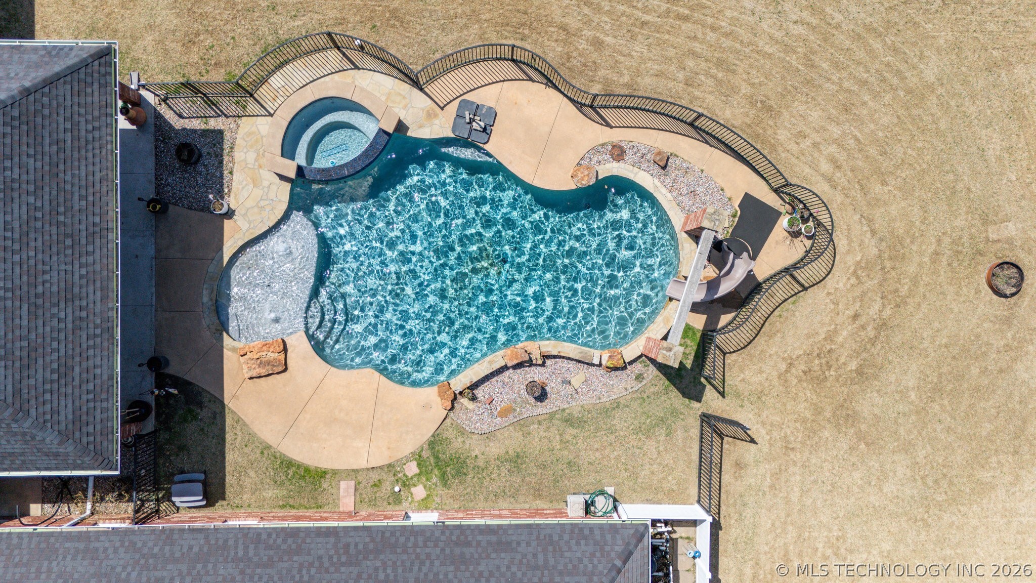 1215 Lyndsey Lane Property Photo 49