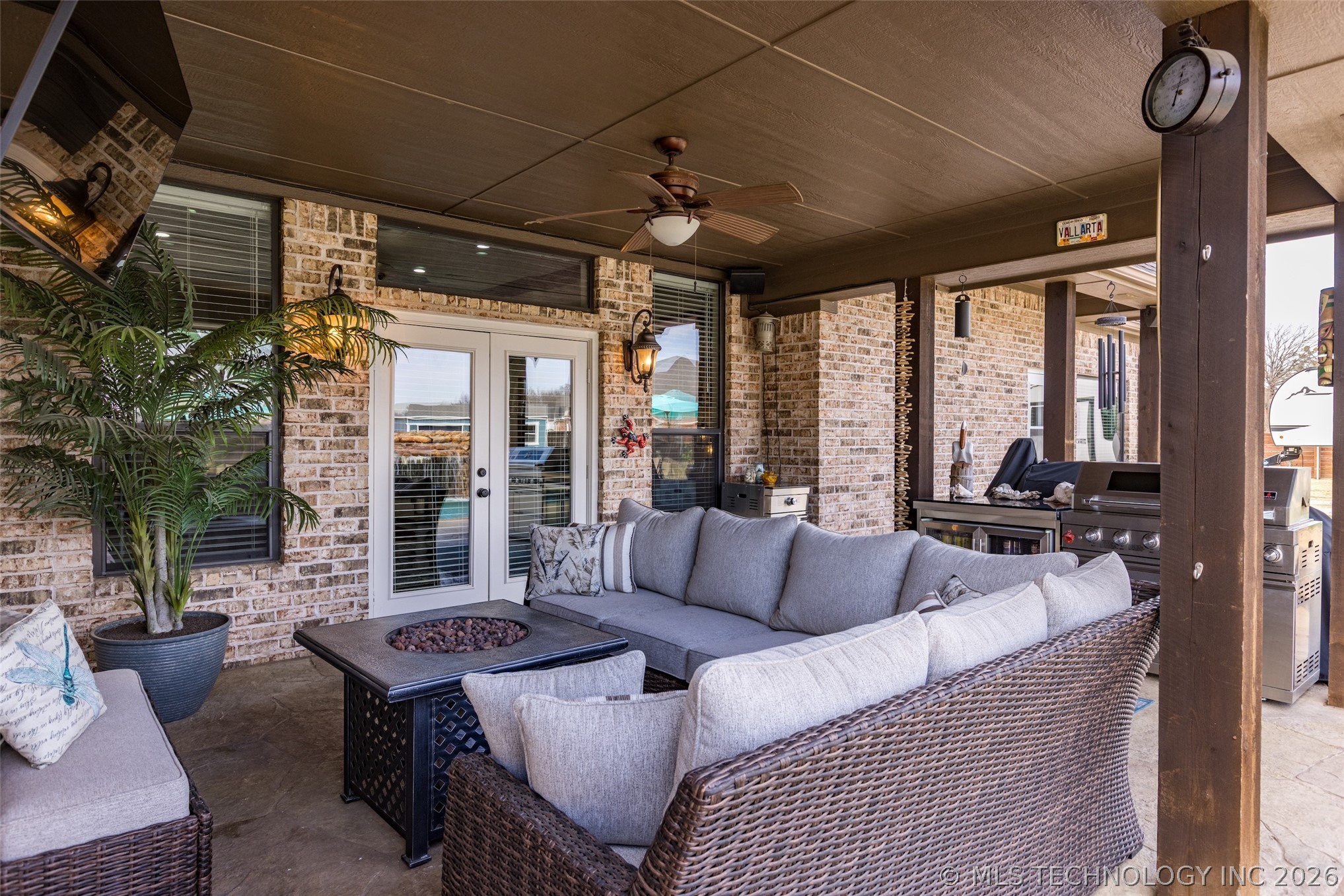 82 Gapwedge Drive Property Photo 3