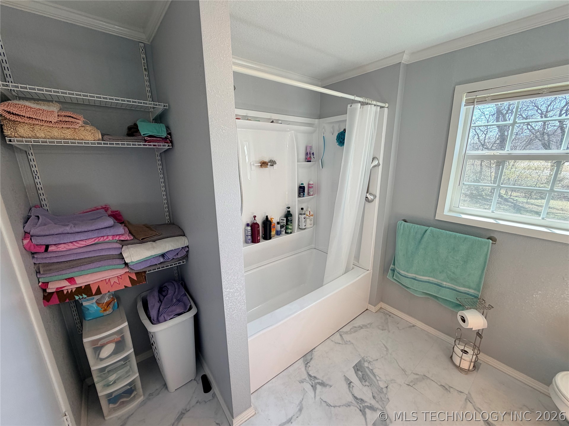 402 Robertson Highway Property Photo 15