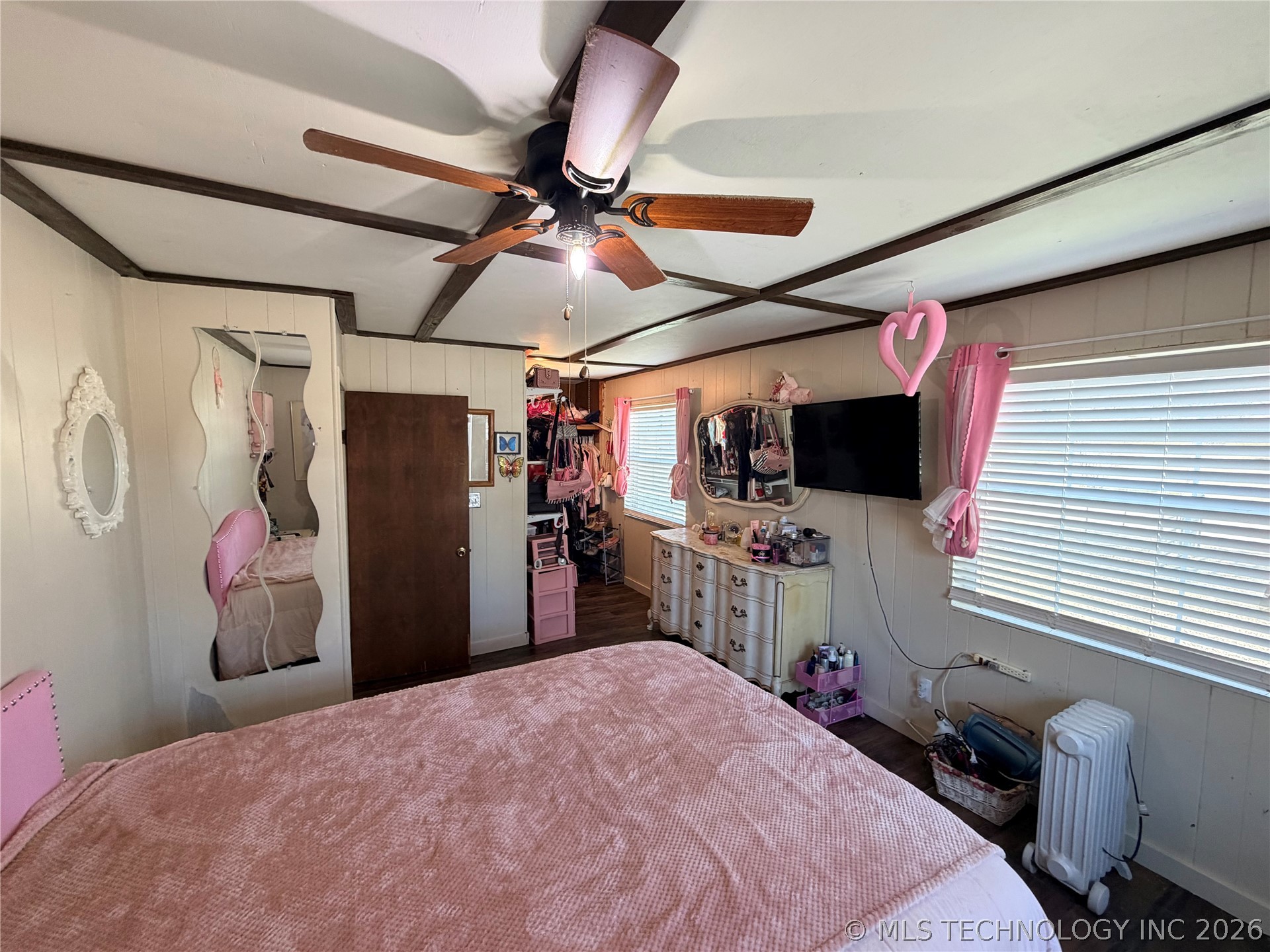 402 Robertson Highway Property Photo 16