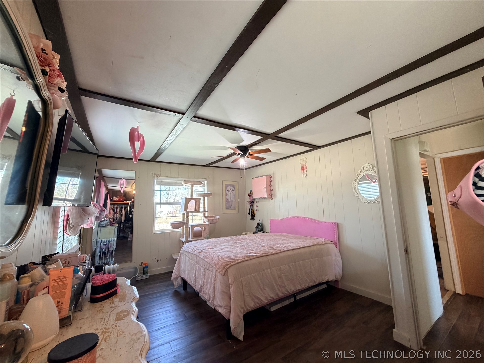 402 Robertson Highway Property Photo 17