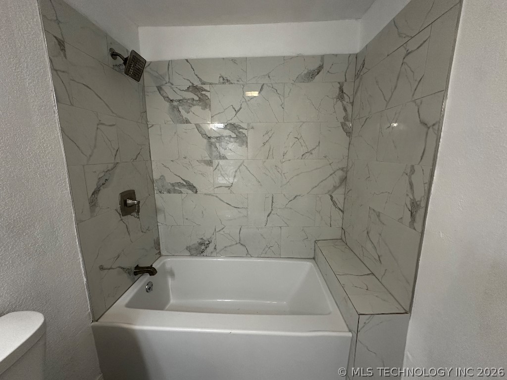 4716 E 2nd Street S Property Photo 16
