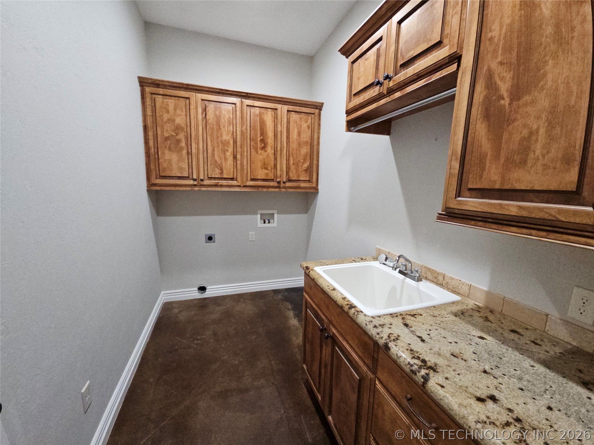 1003 Sunnybrook Property Photo 17