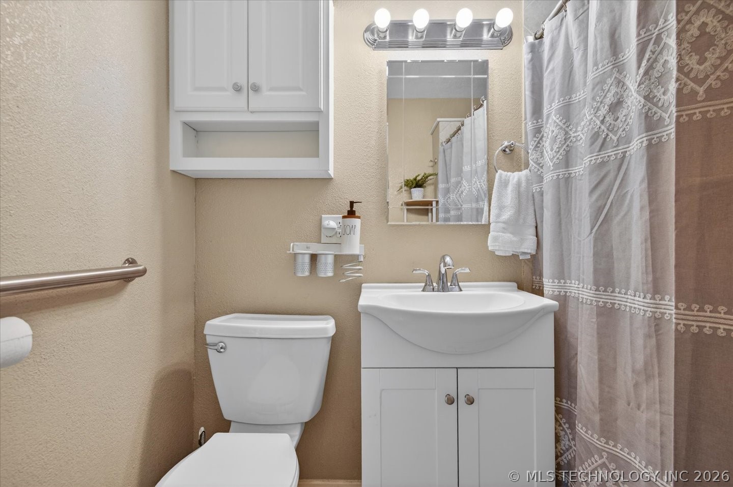 320 Se Greystone Avenue Property Photo 15