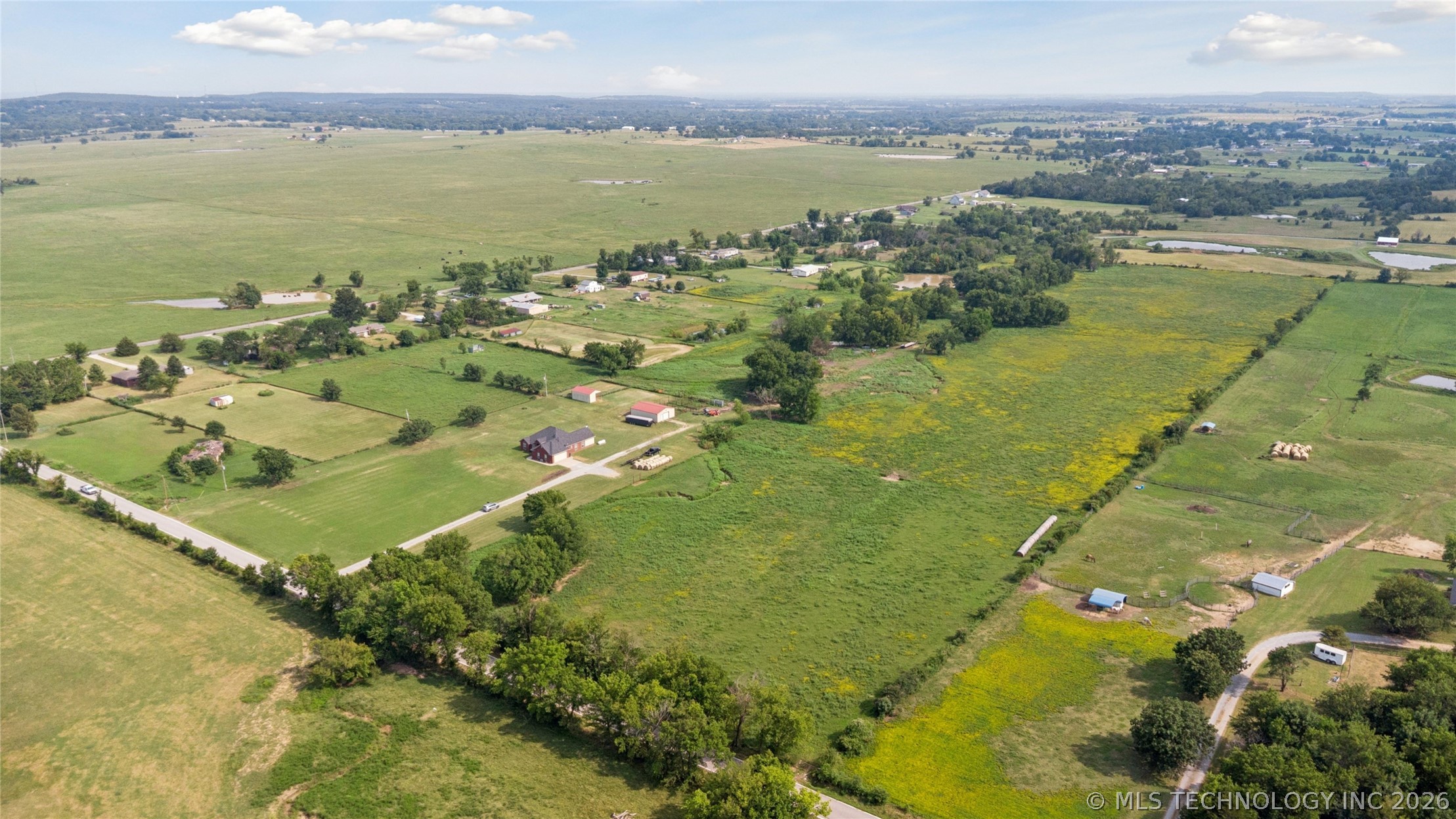25 E 470 Road Property Photo 2