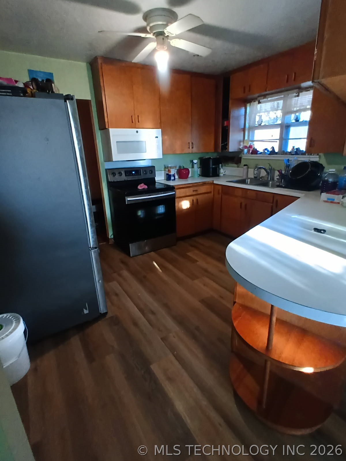 346 W 8th Street Property Photo 7