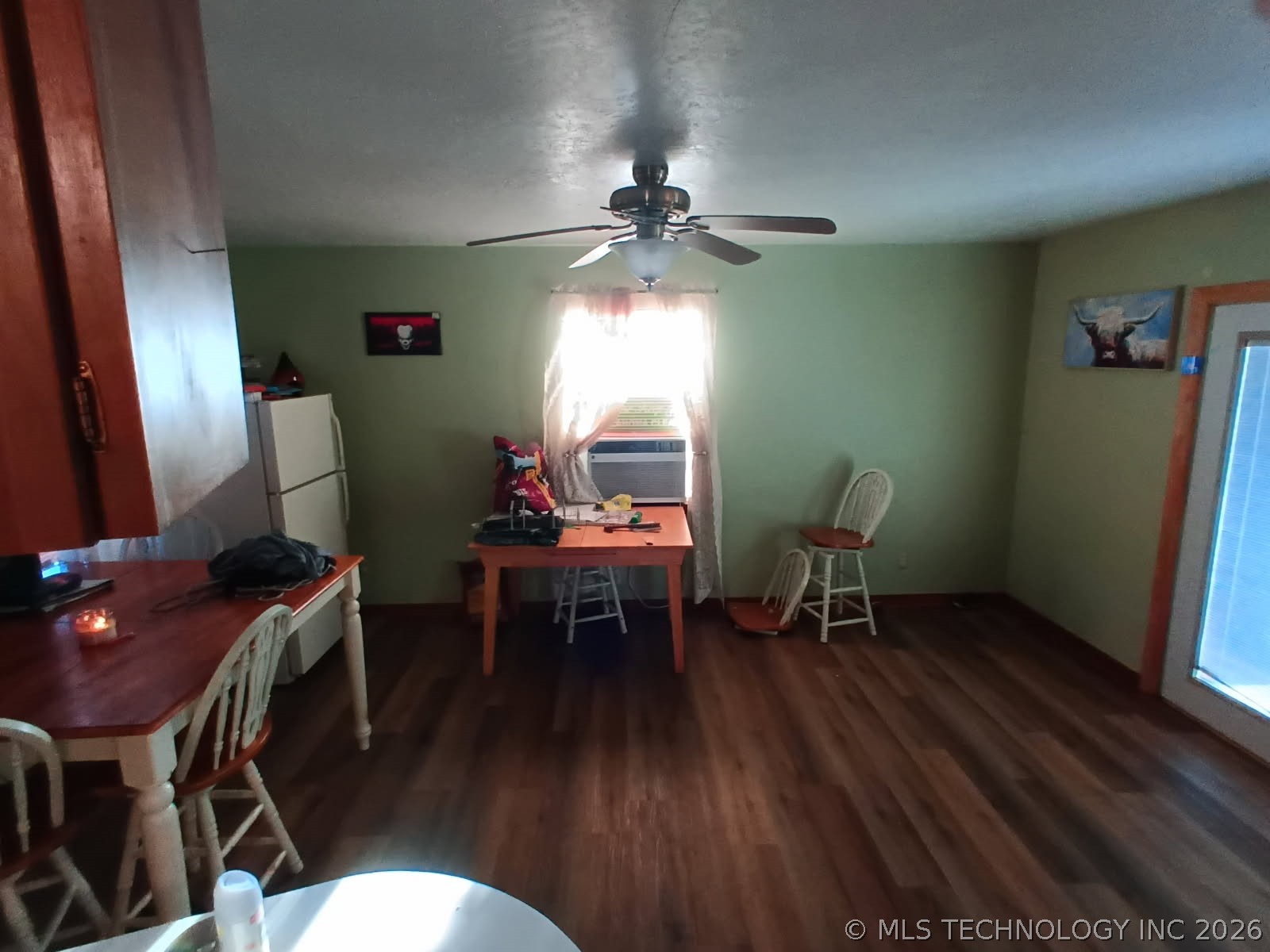 346 W 8th Street Property Photo 8