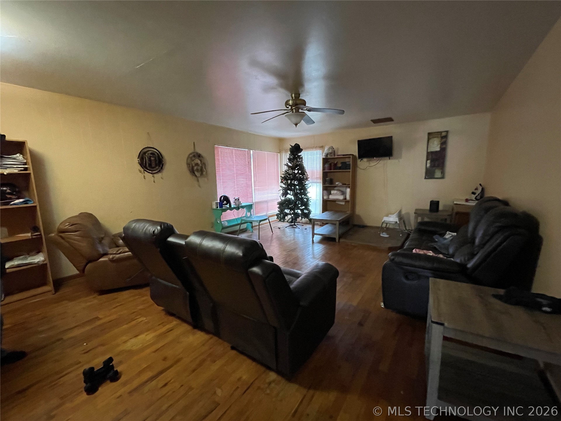 346 W 8th Street Property Photo 10