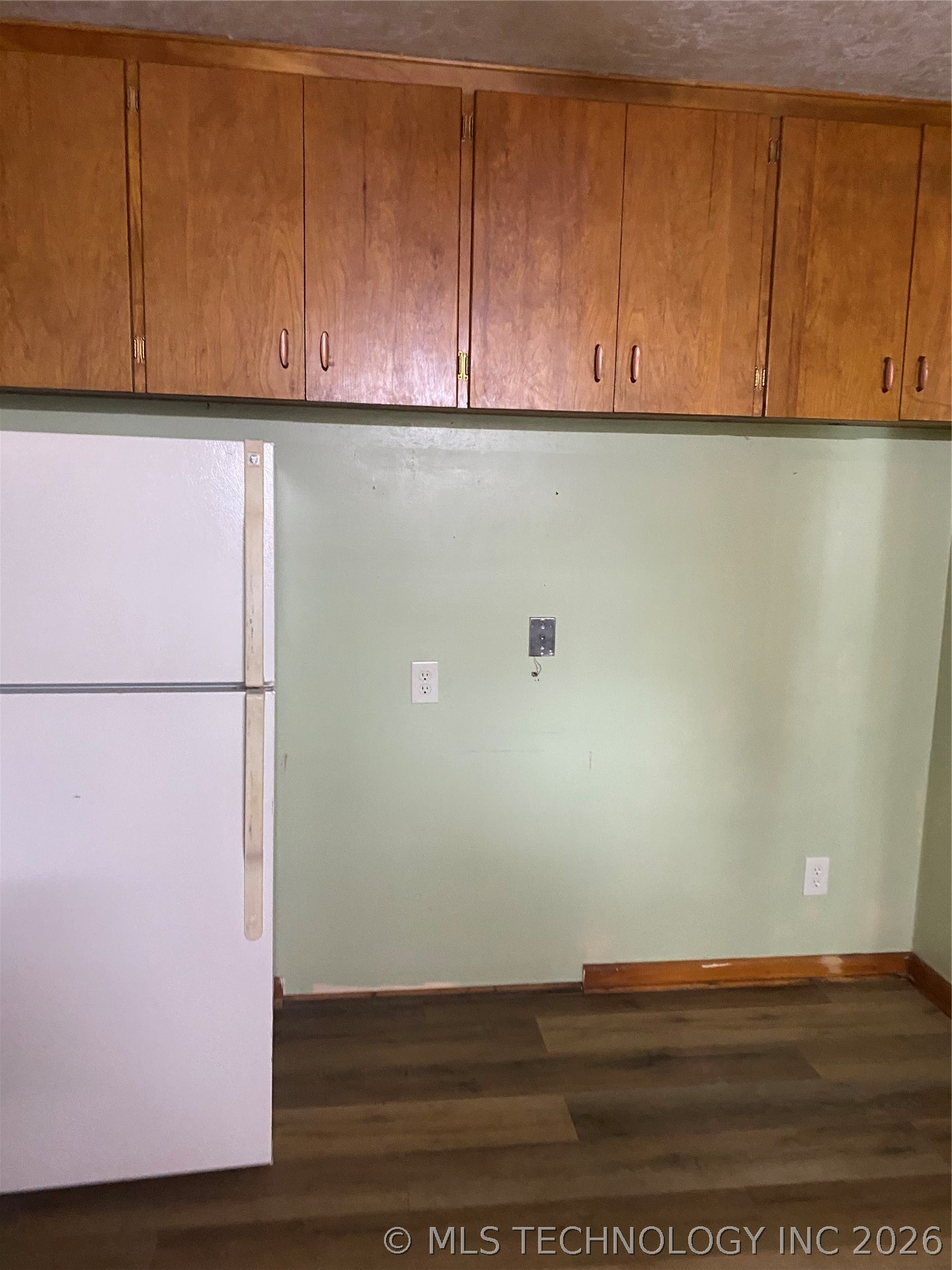 346 W 8th Street Property Photo 19
