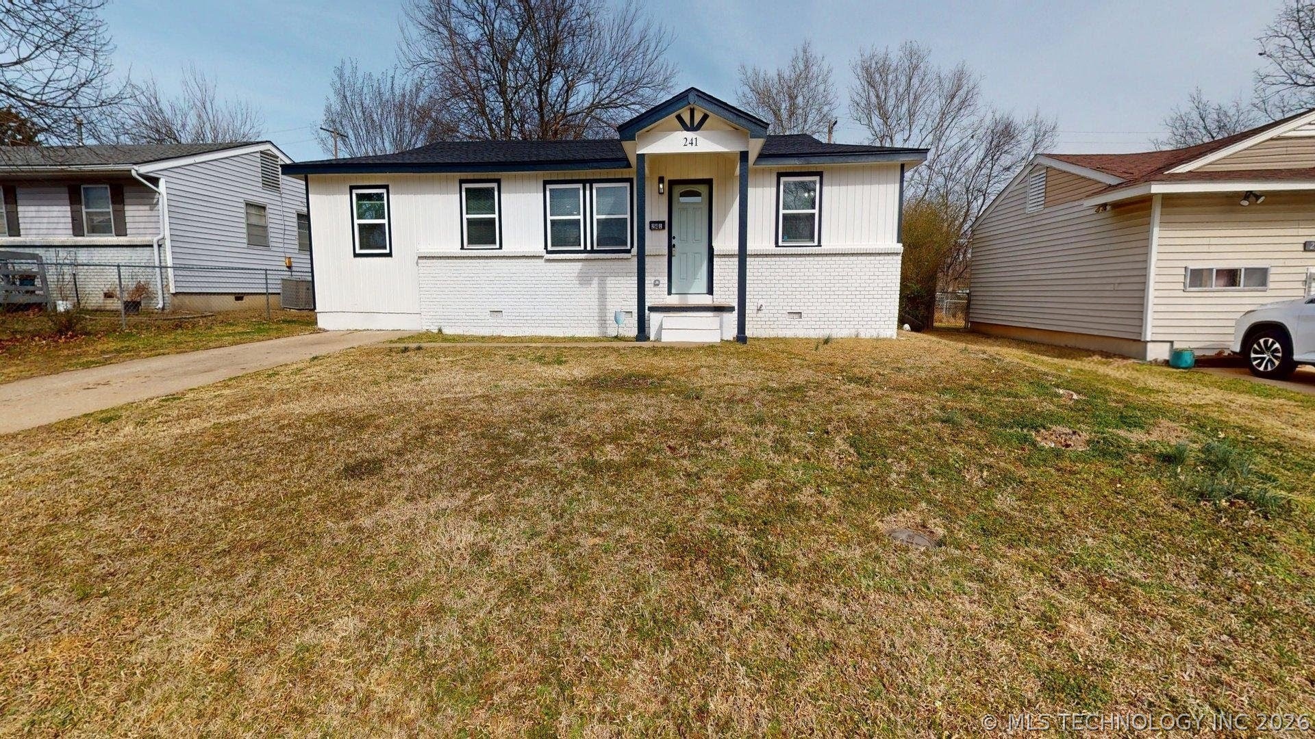 241 E 53rd Street N Property Photo 1