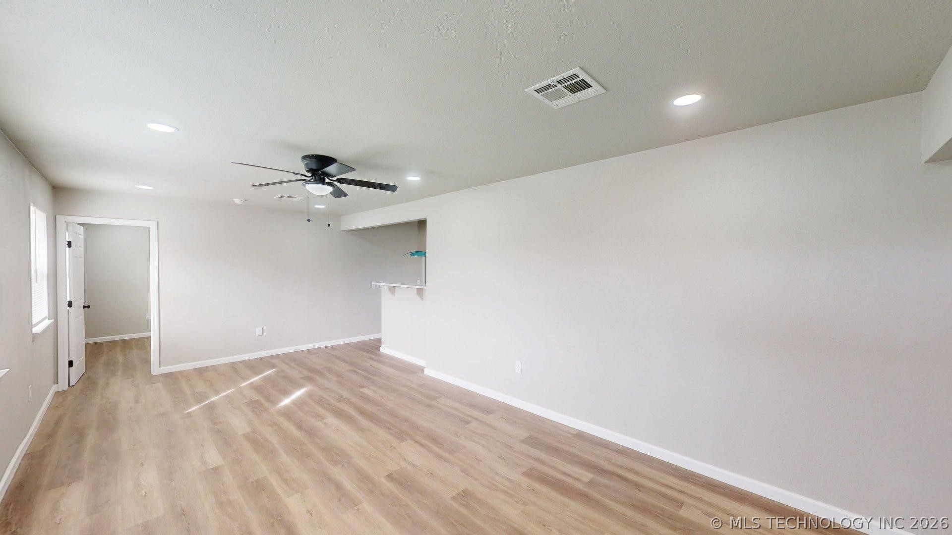 241 E 53rd Street N Property Photo 2