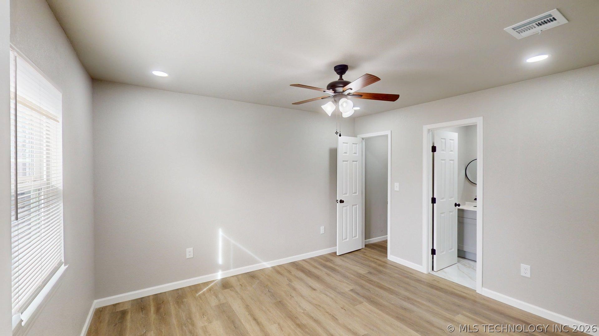 241 E 53rd Street N Property Photo 10