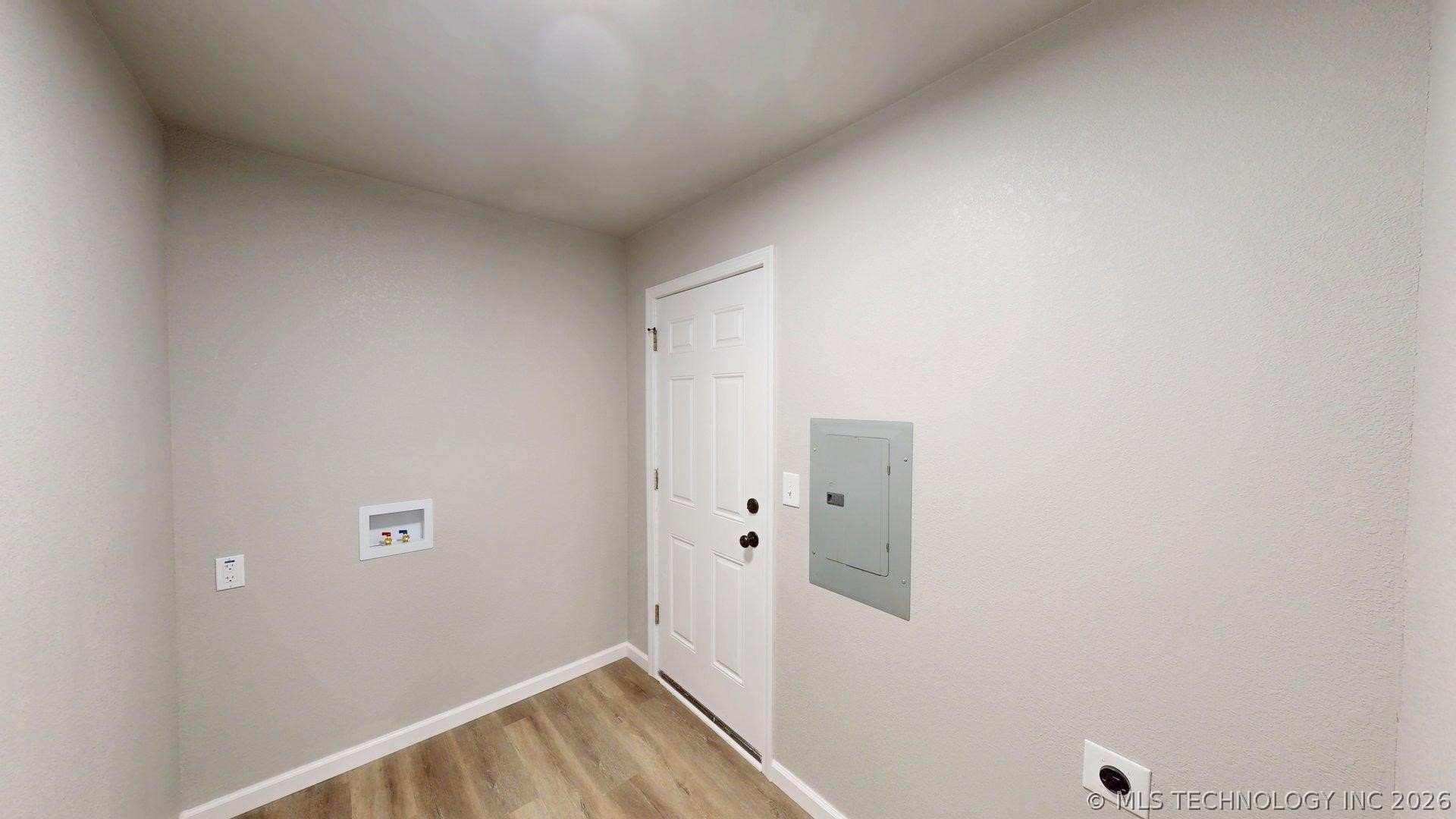 241 E 53rd Street N Property Photo 23