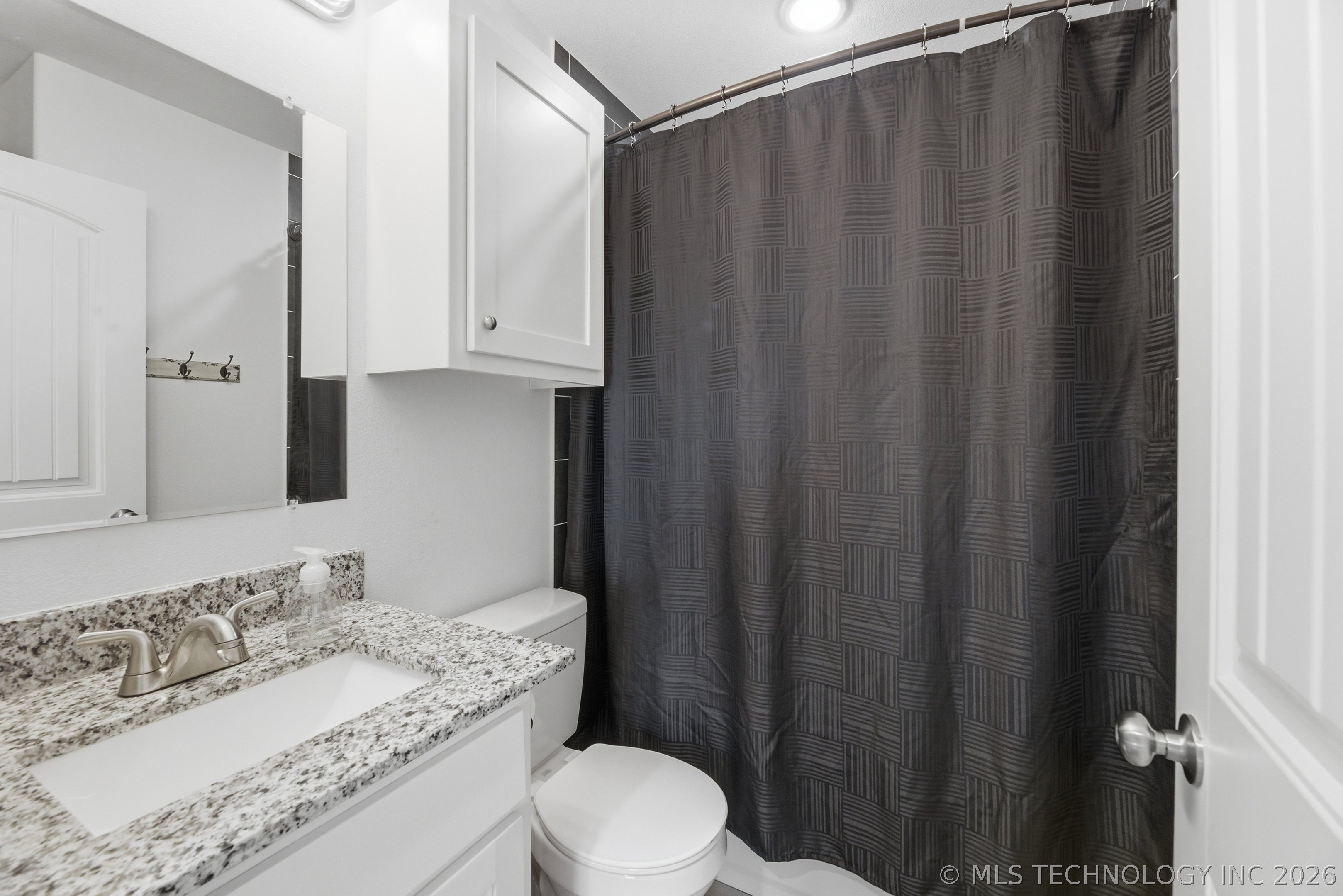 406 Oak Hill Circle Property Photo 19