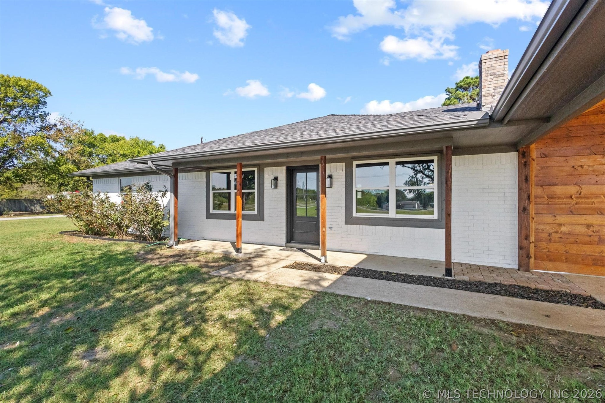 17096 Us Highway 70 Property Photo 1