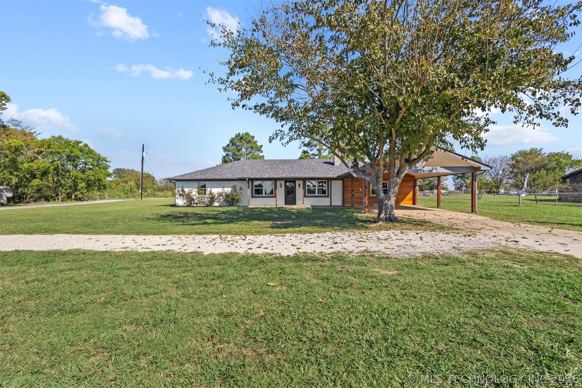 17096 Us Highway 70 Property Photo 2
