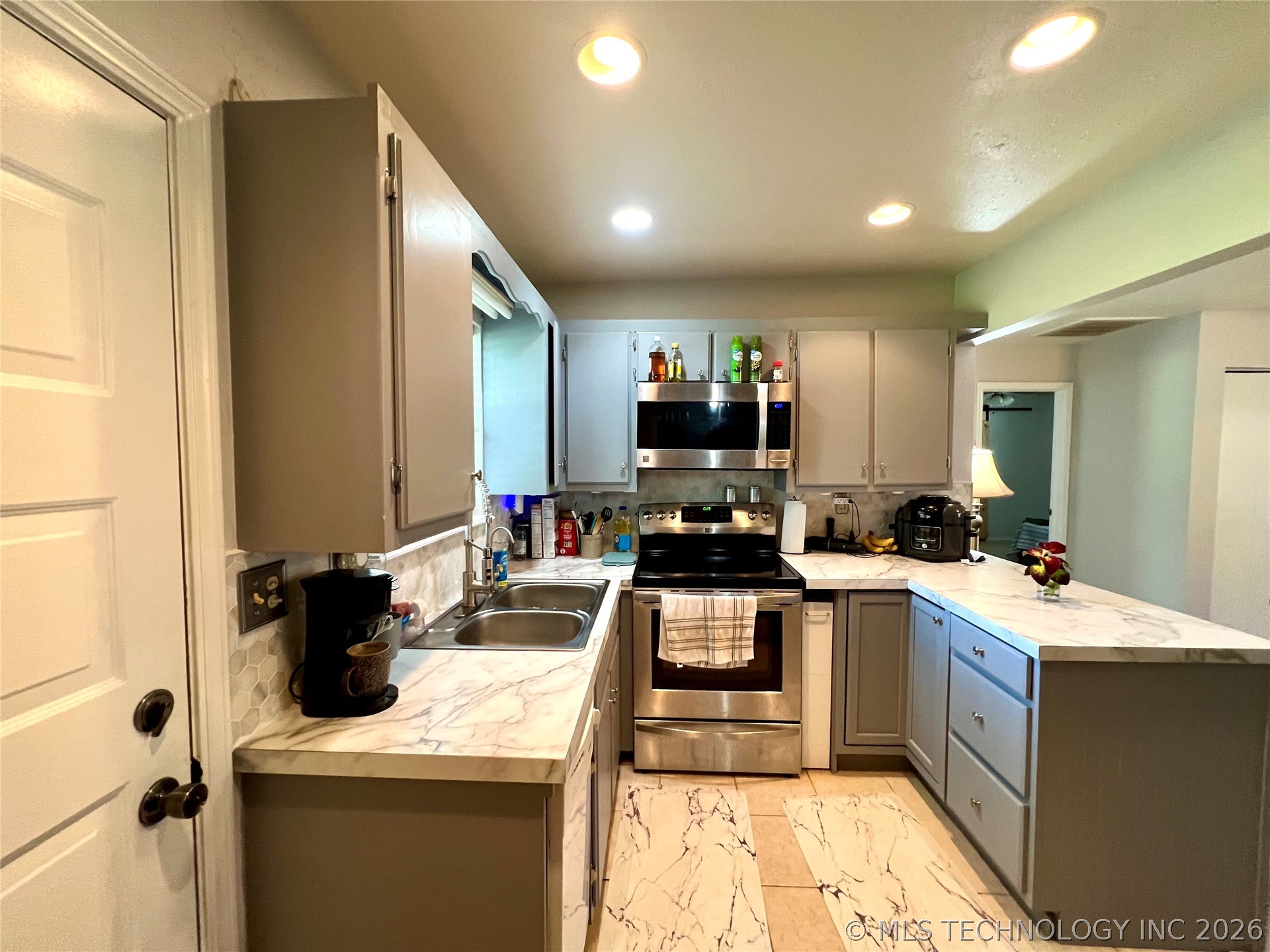 429937 E 1159 Road Property Photo 9