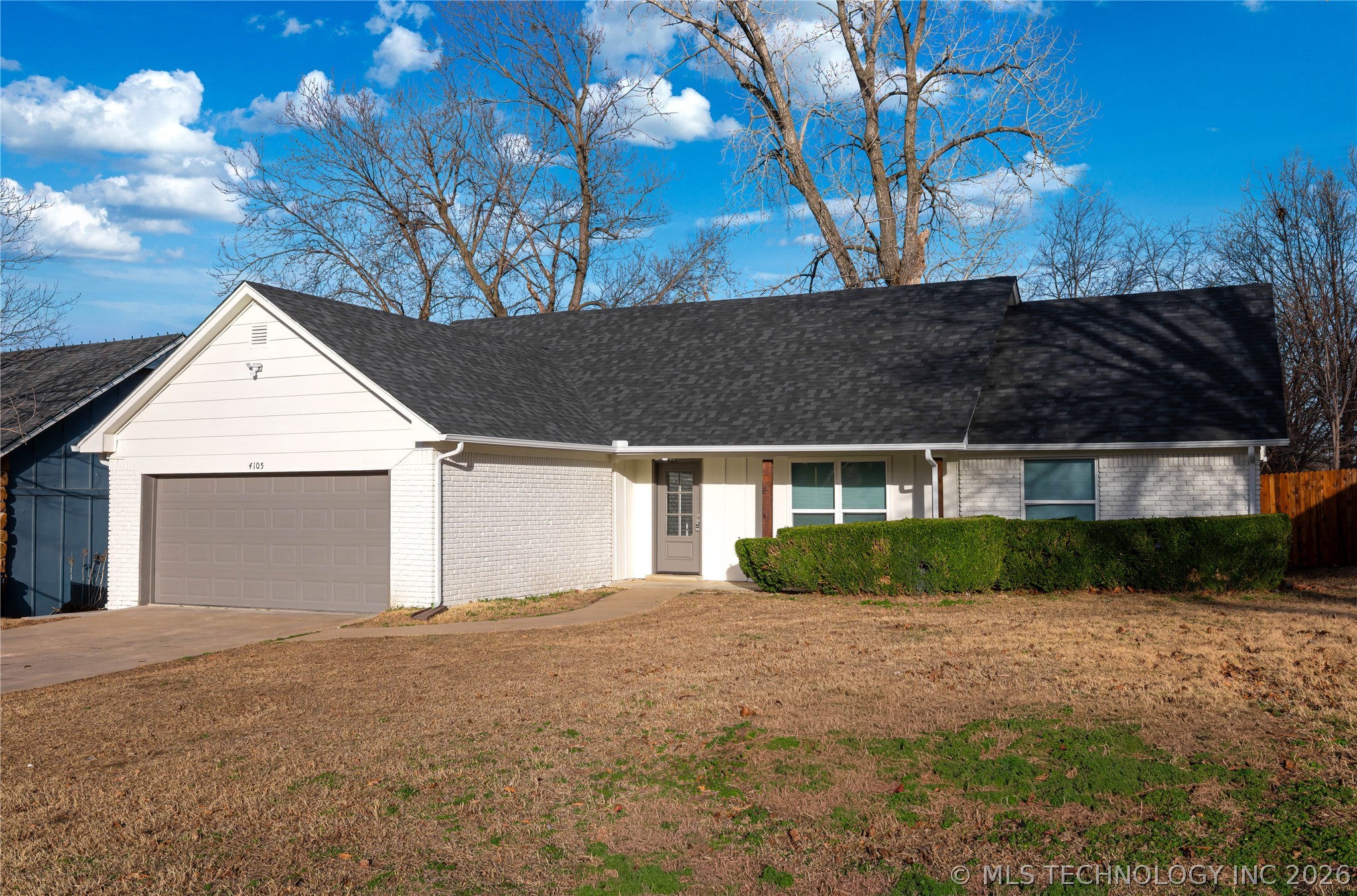 4105 S Cedar Place Property Photo 2