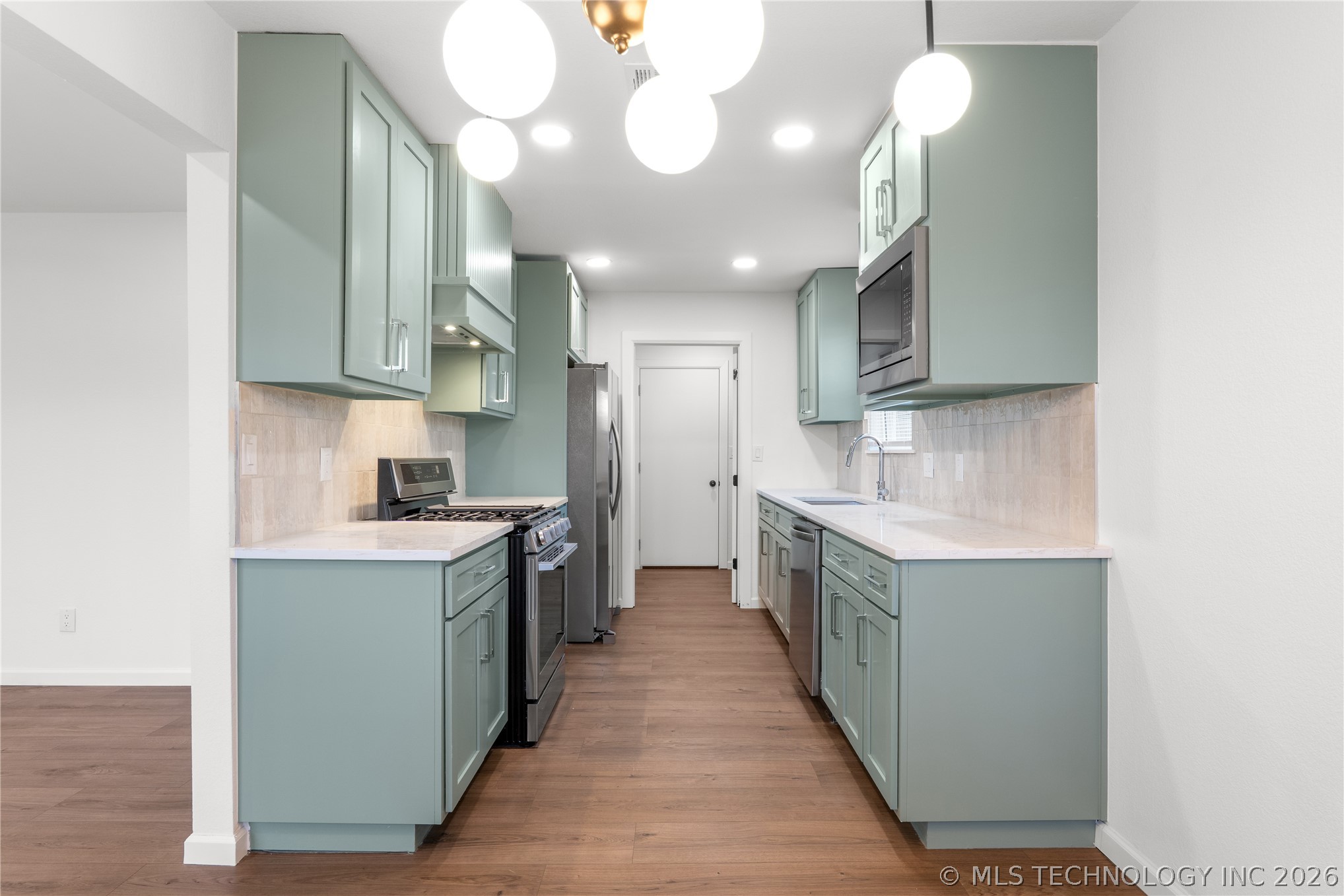 4105 S Cedar Place Property Photo 10