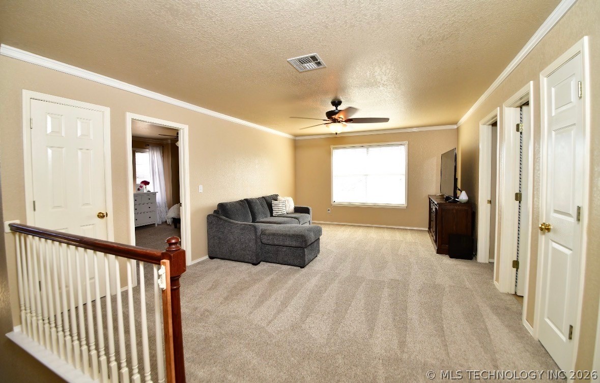 5400 S Poplar Avenue Property Photo 11