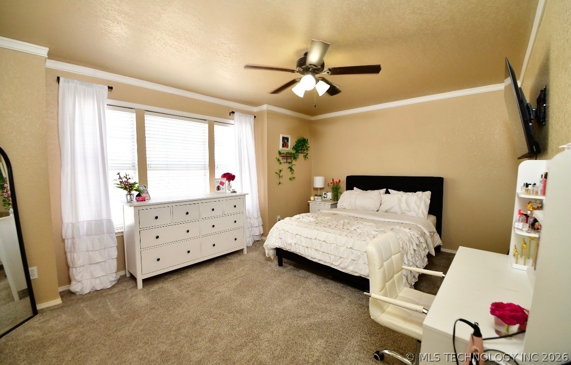 5400 S Poplar Avenue Property Photo 13