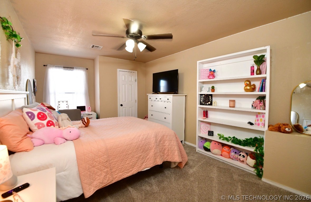 5400 S Poplar Avenue Property Photo 16