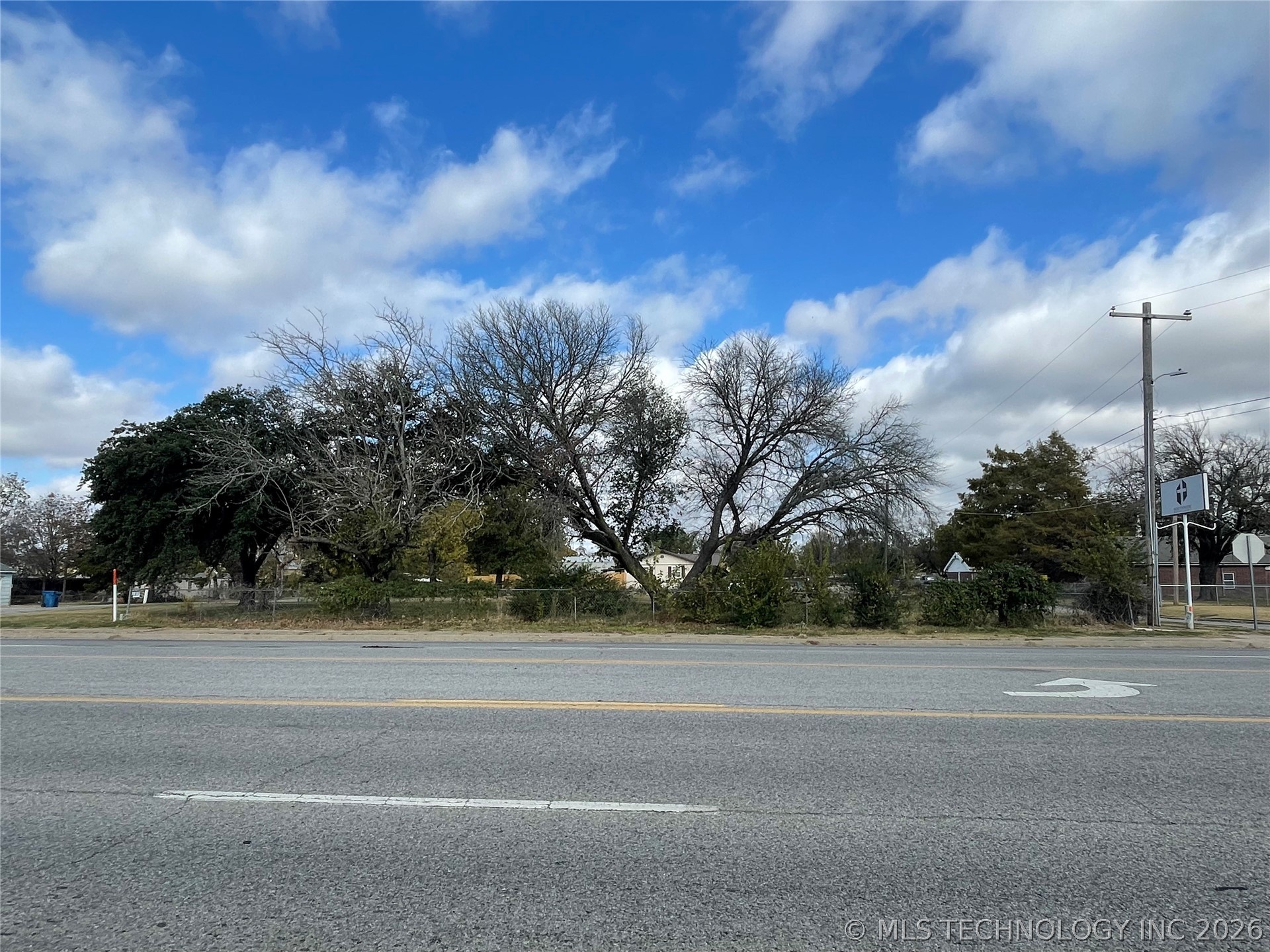 633 W 13th Street Property Photo 1
