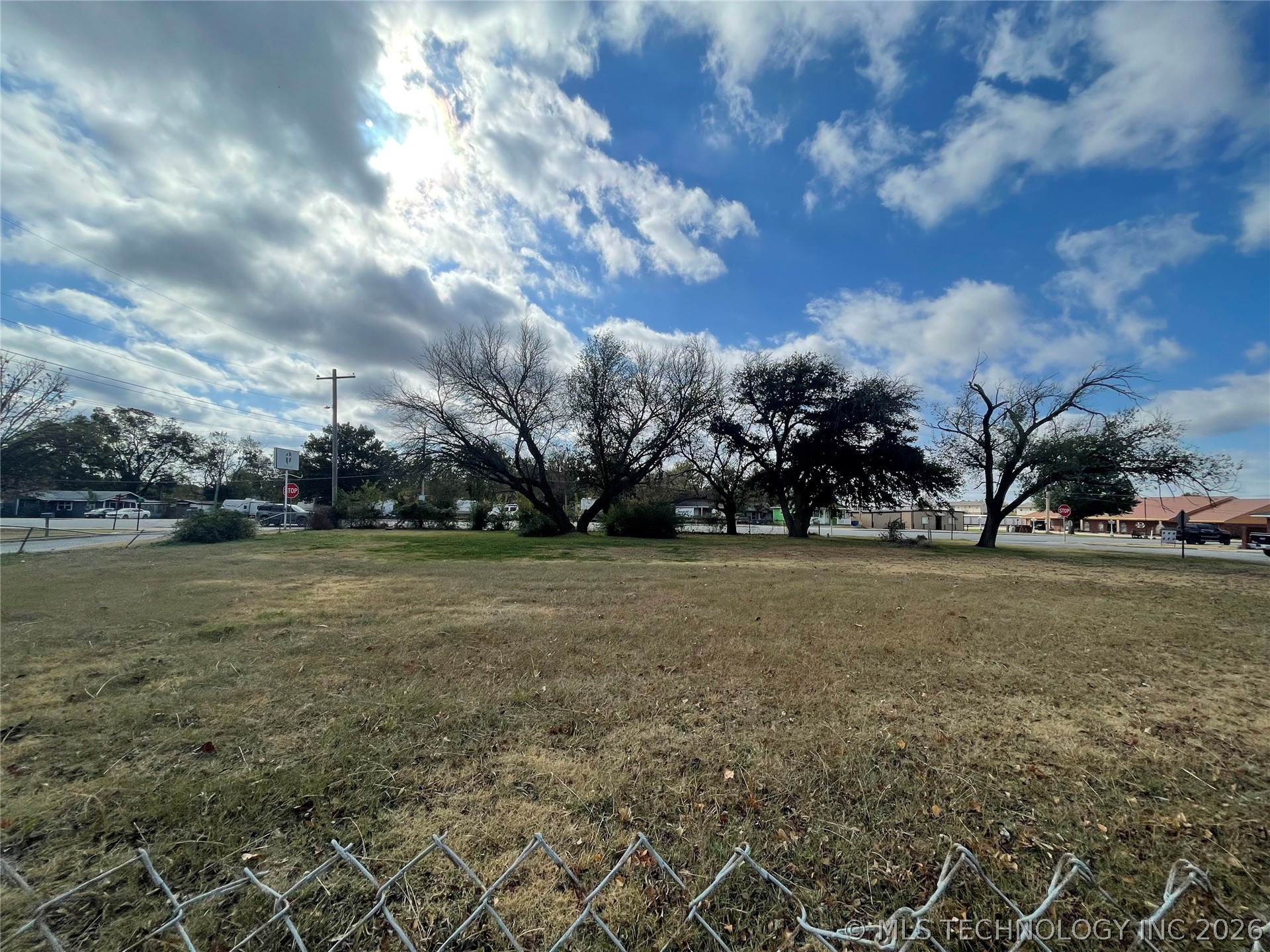 633 W 13th Street Property Photo 5