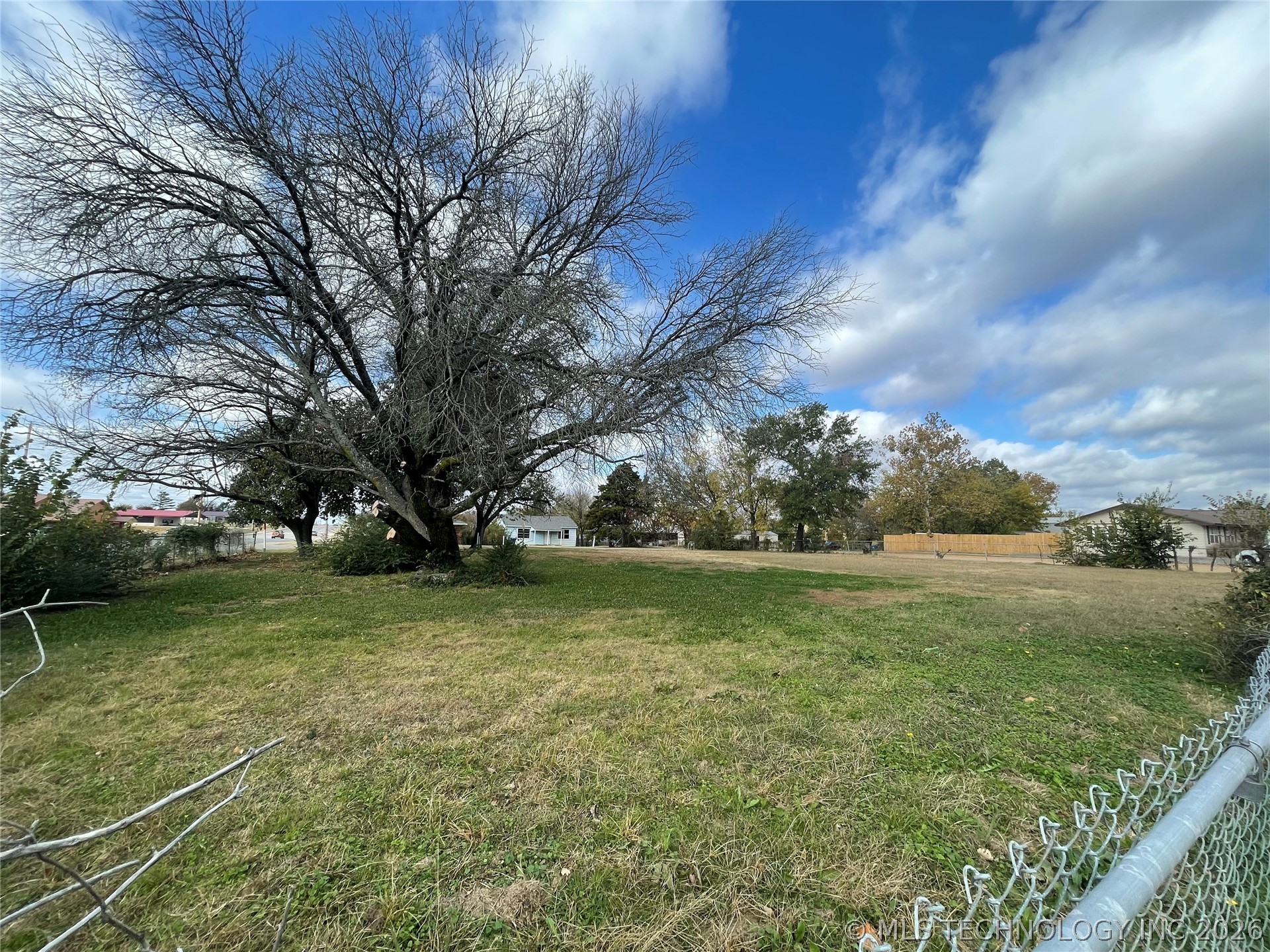633 W 13th Street Property Photo 7