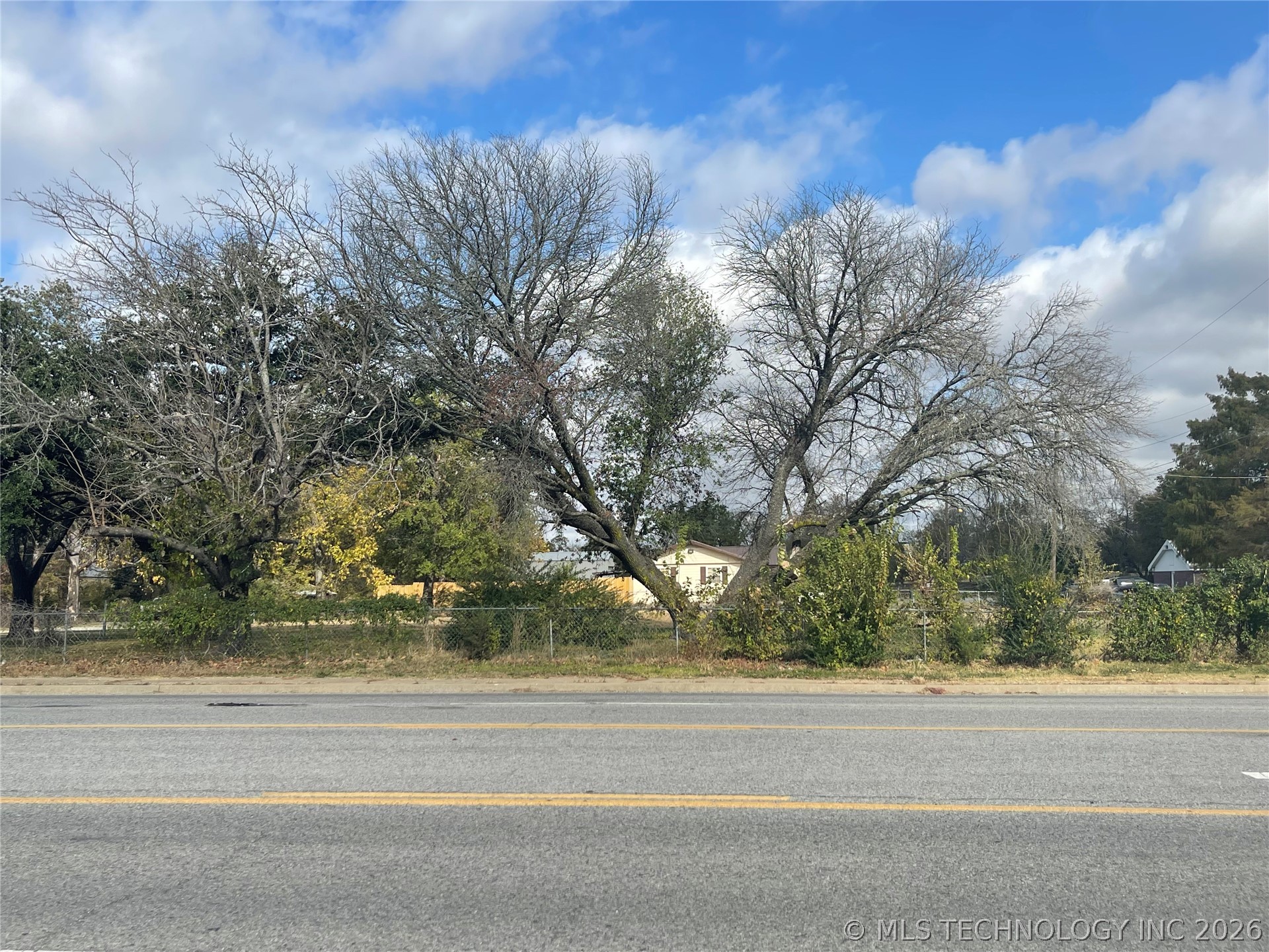 633 W 13th Street Property Photo 8