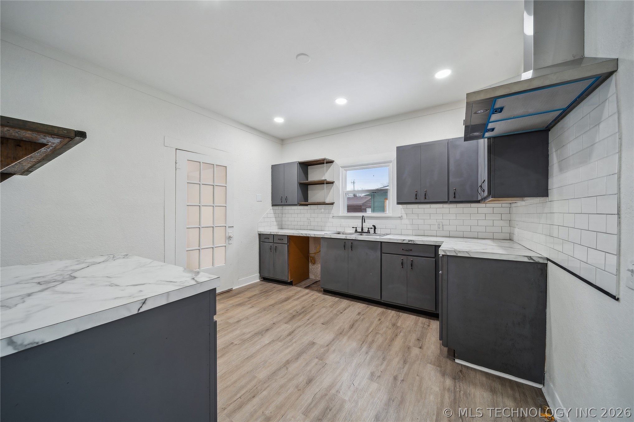 708 S Miami Avenue Property Photo 8