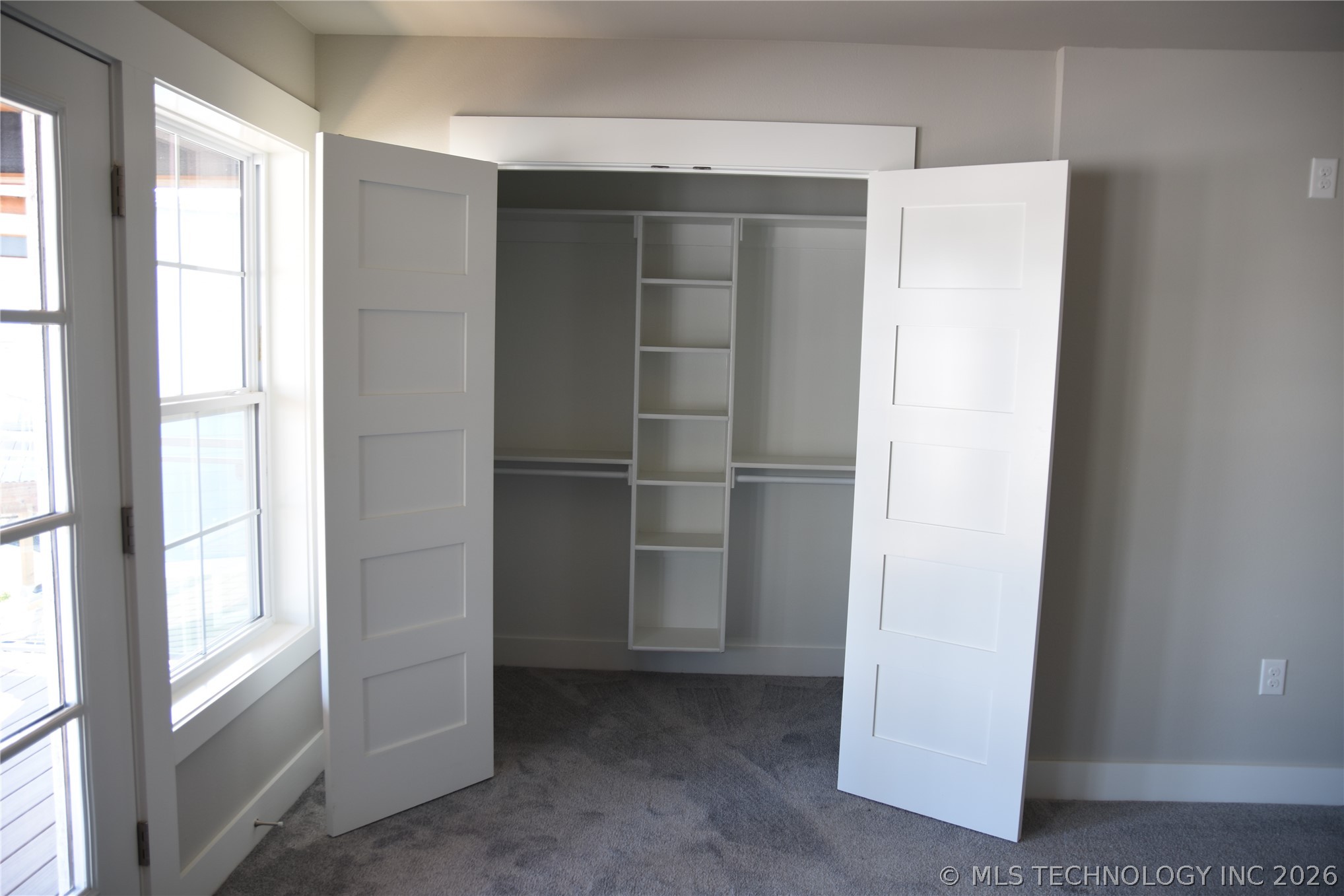 43 S Cliff Crest Drive Property Photo 28