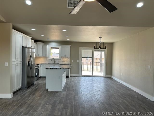2031 N Everly Drive Property Photo 3