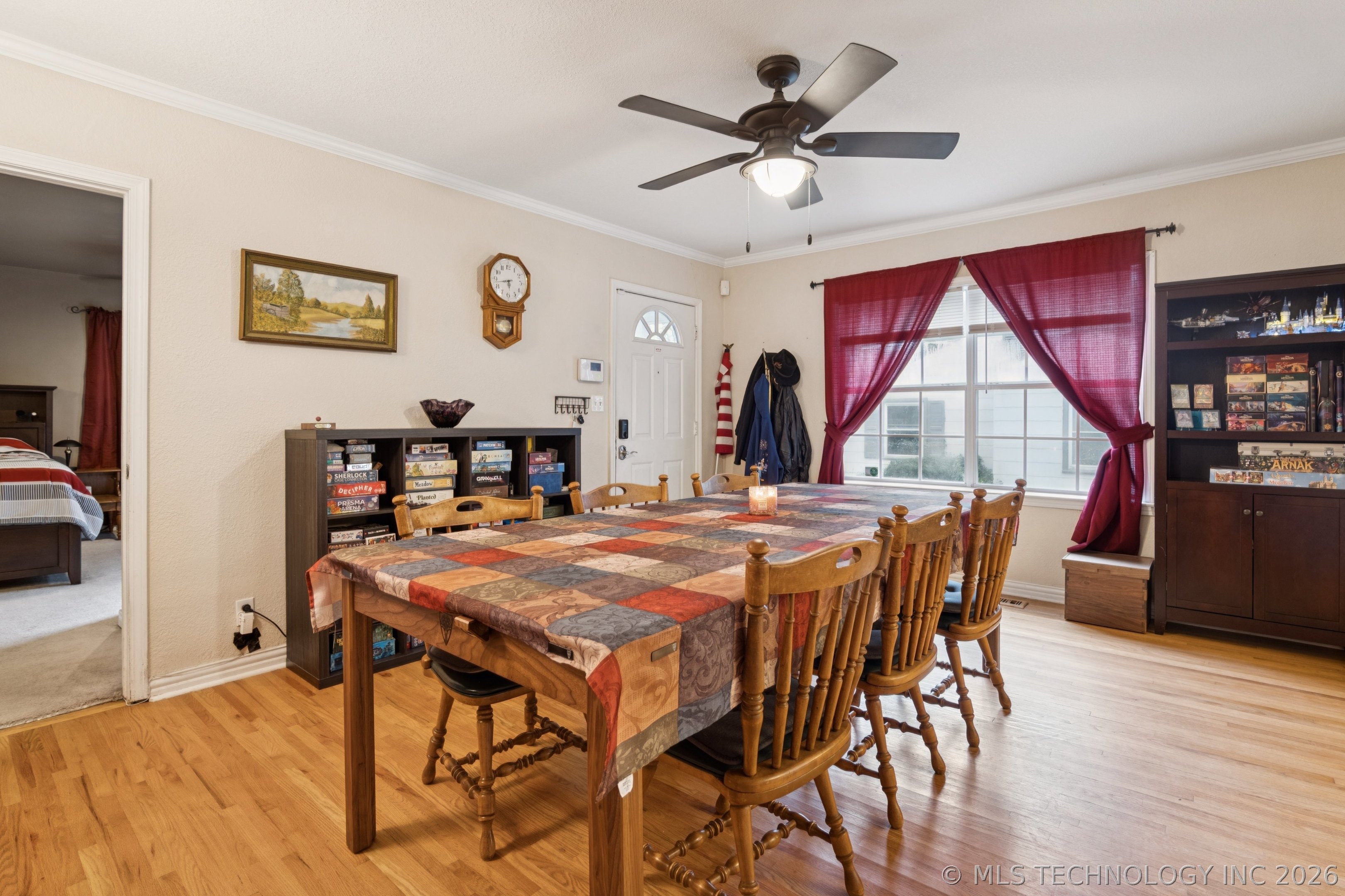 2204 S Oswego Place Property Photo 5