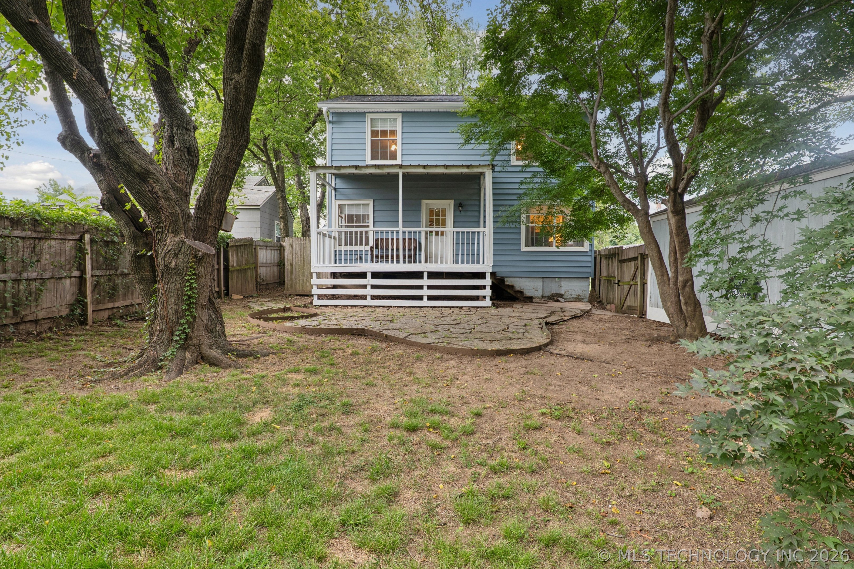 2204 S Oswego Place Property Photo 29