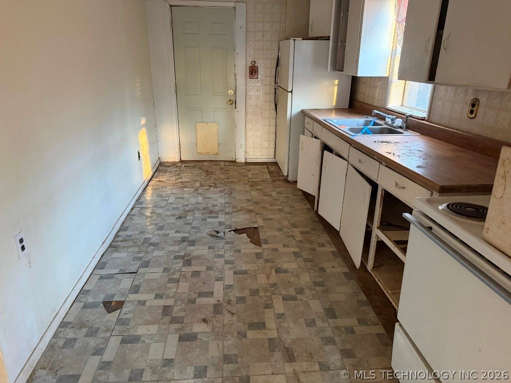 4527 S Waco Avenue Property Photo 14