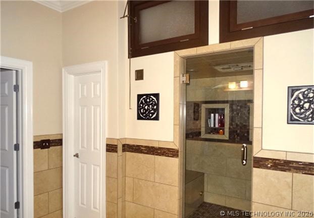 6109 S Marion Avenue Property Photo 9