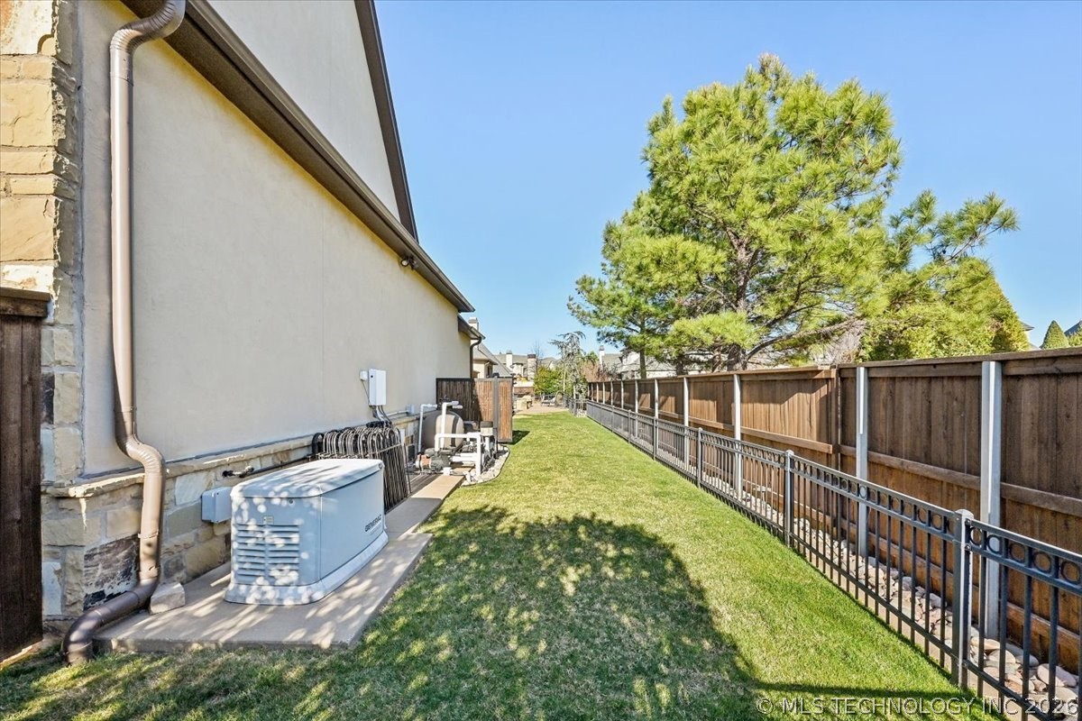 5909 W Twin Oaks Street Property Photo 90