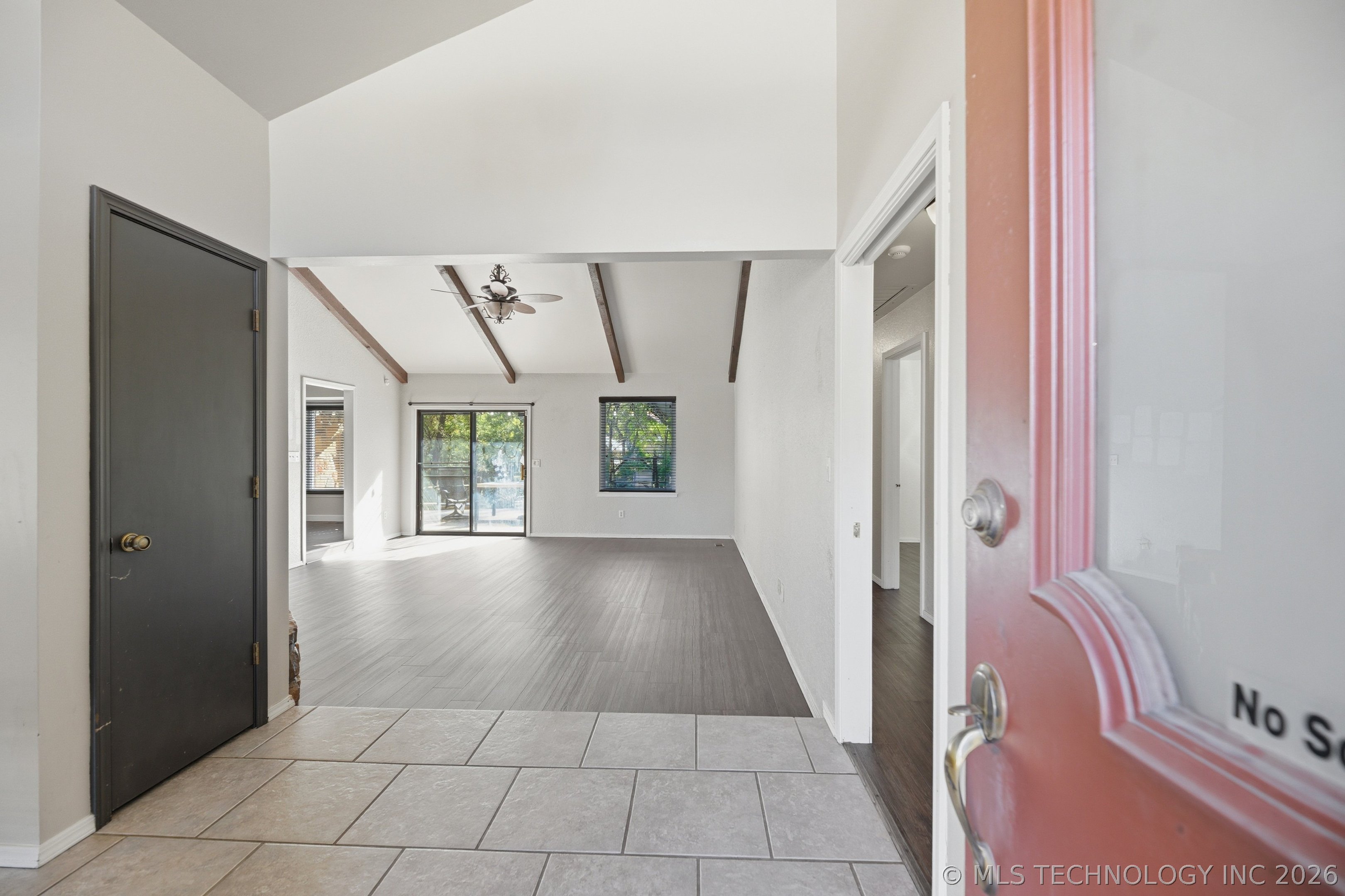 605 E Van Buren Street Property Photo 4