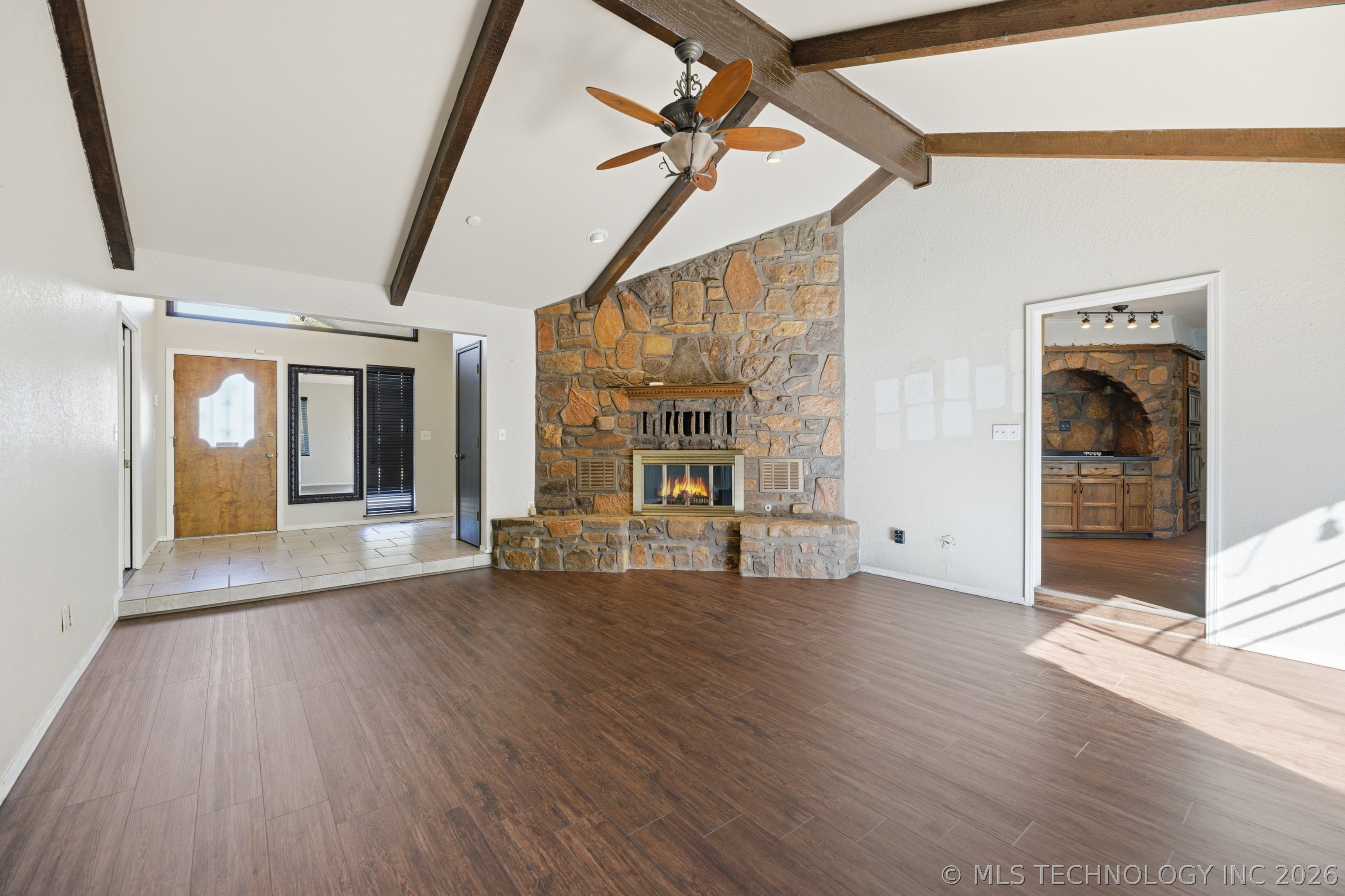 605 E Van Buren Street Property Photo 6