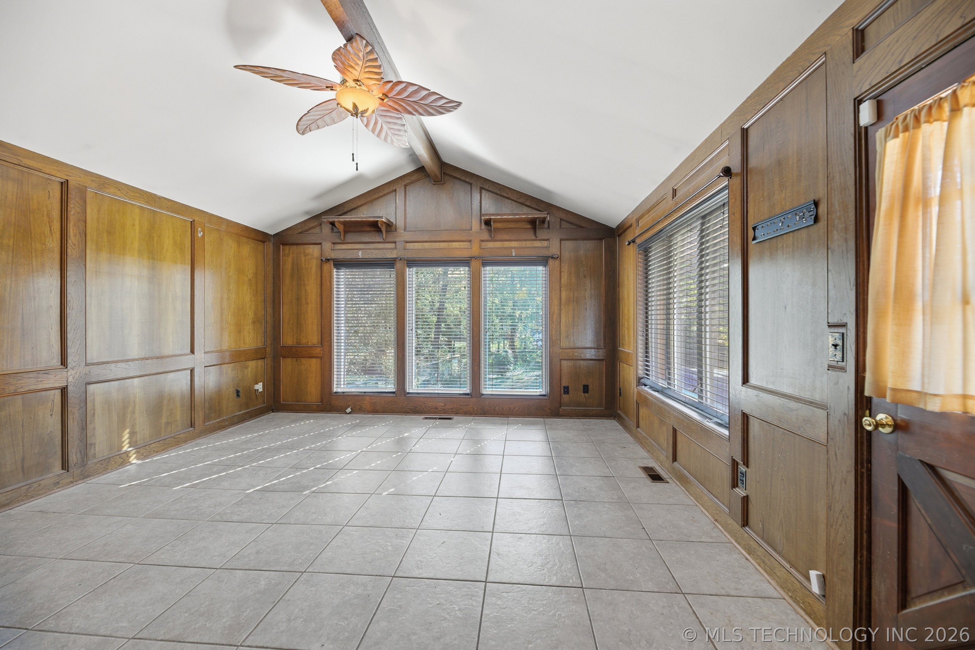 605 E Van Buren Street Property Photo 15