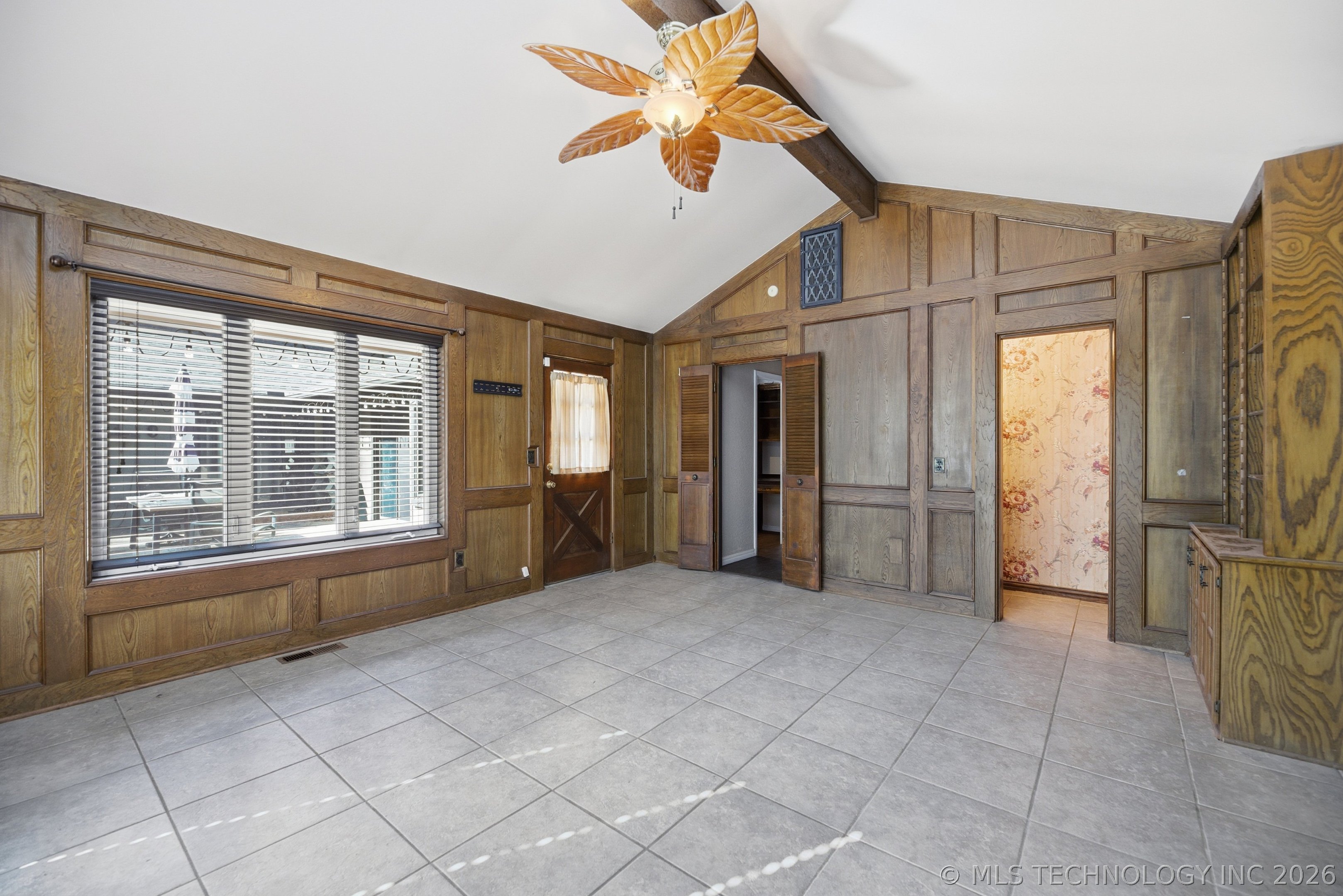 605 E Van Buren Street Property Photo 16