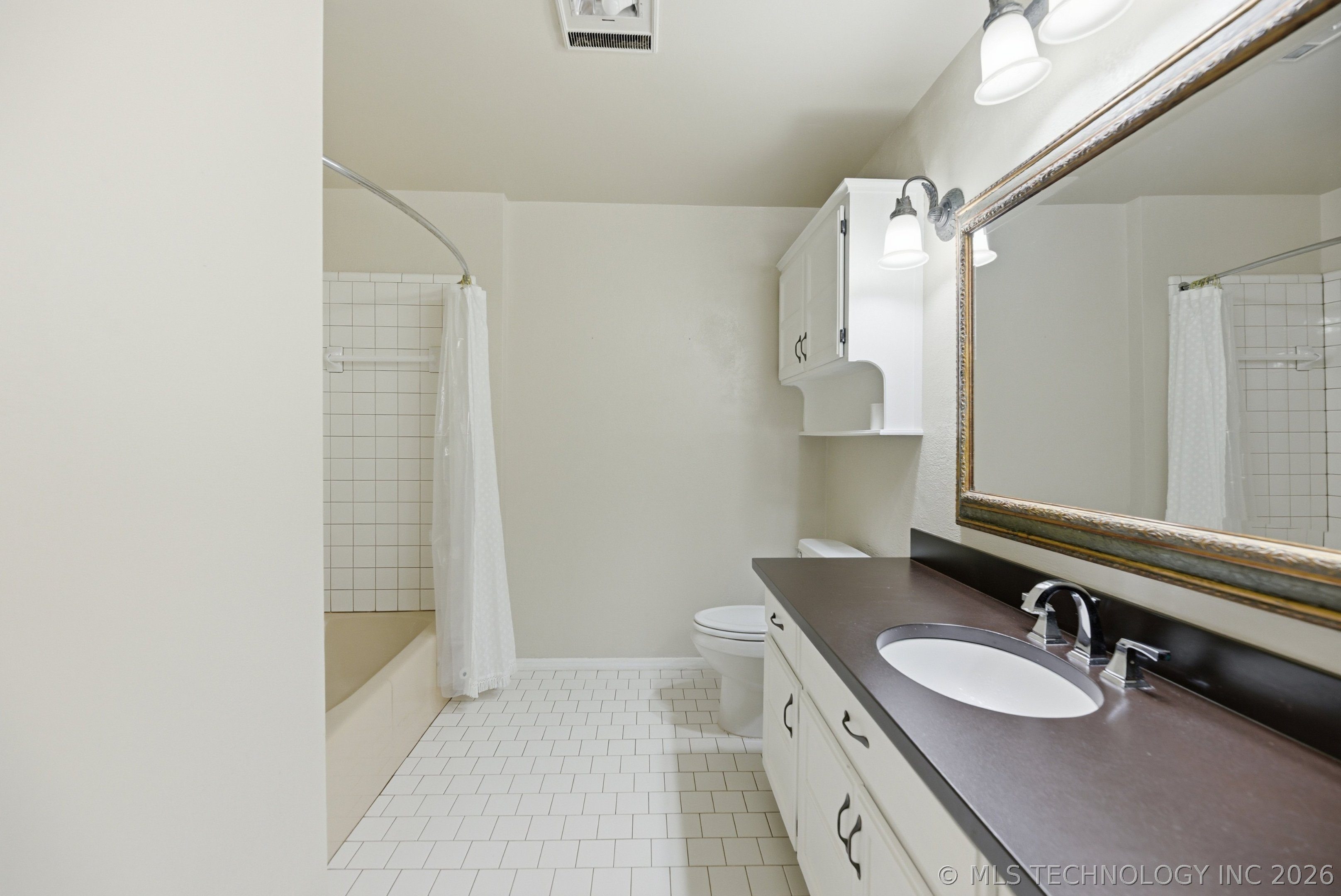 605 E Van Buren Street Property Photo 20