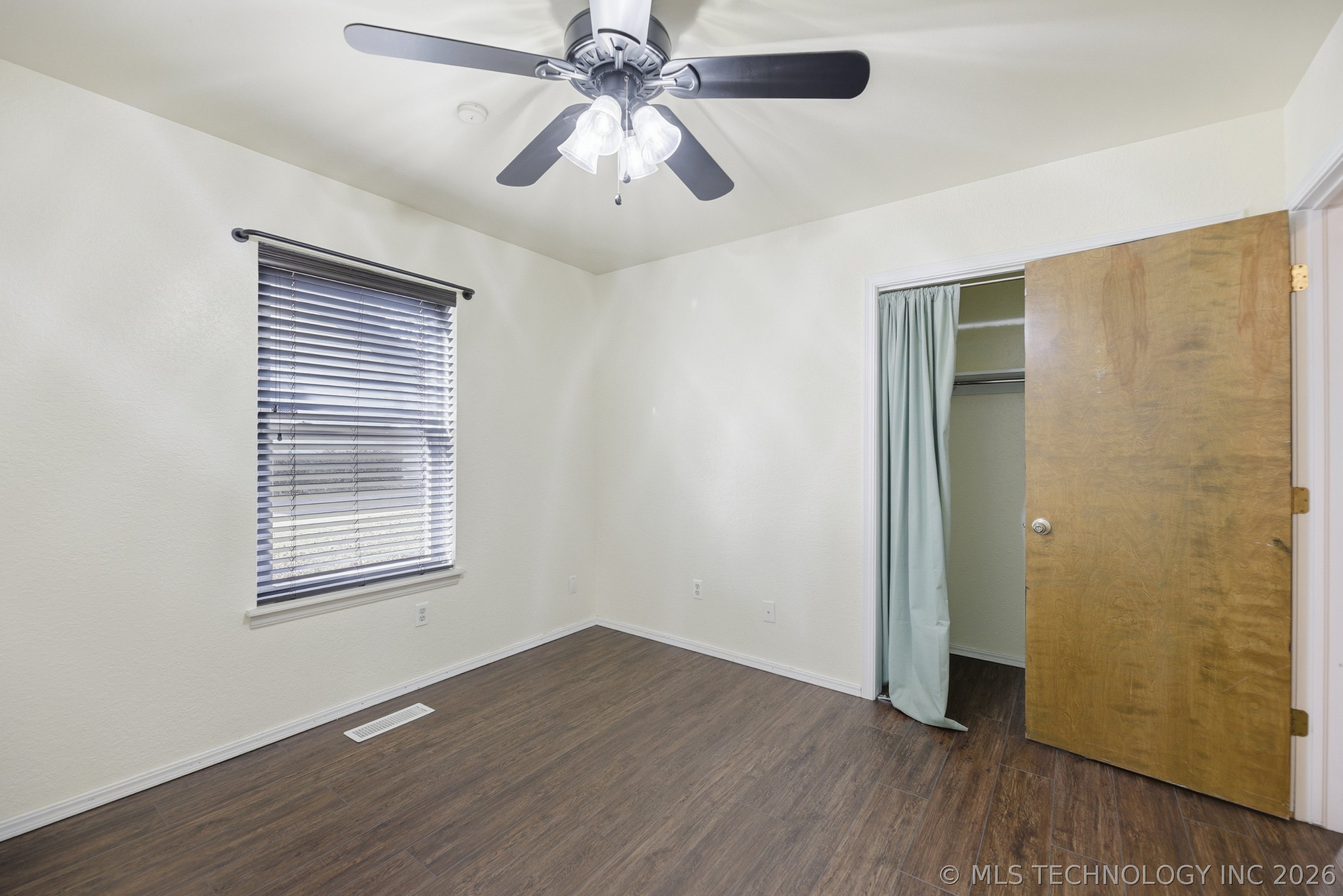 605 E Van Buren Street Property Photo 23
