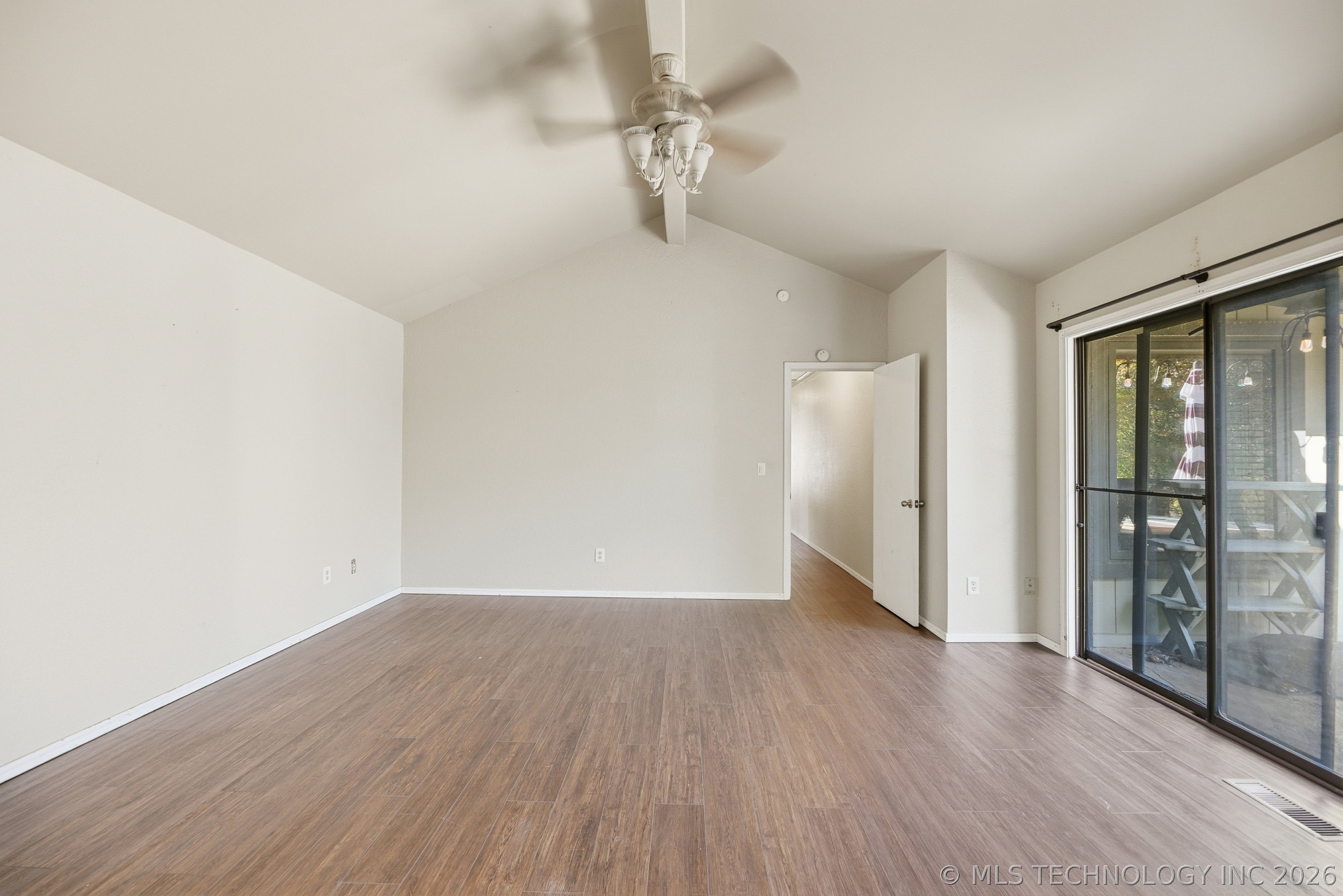 605 E Van Buren Street Property Photo 26