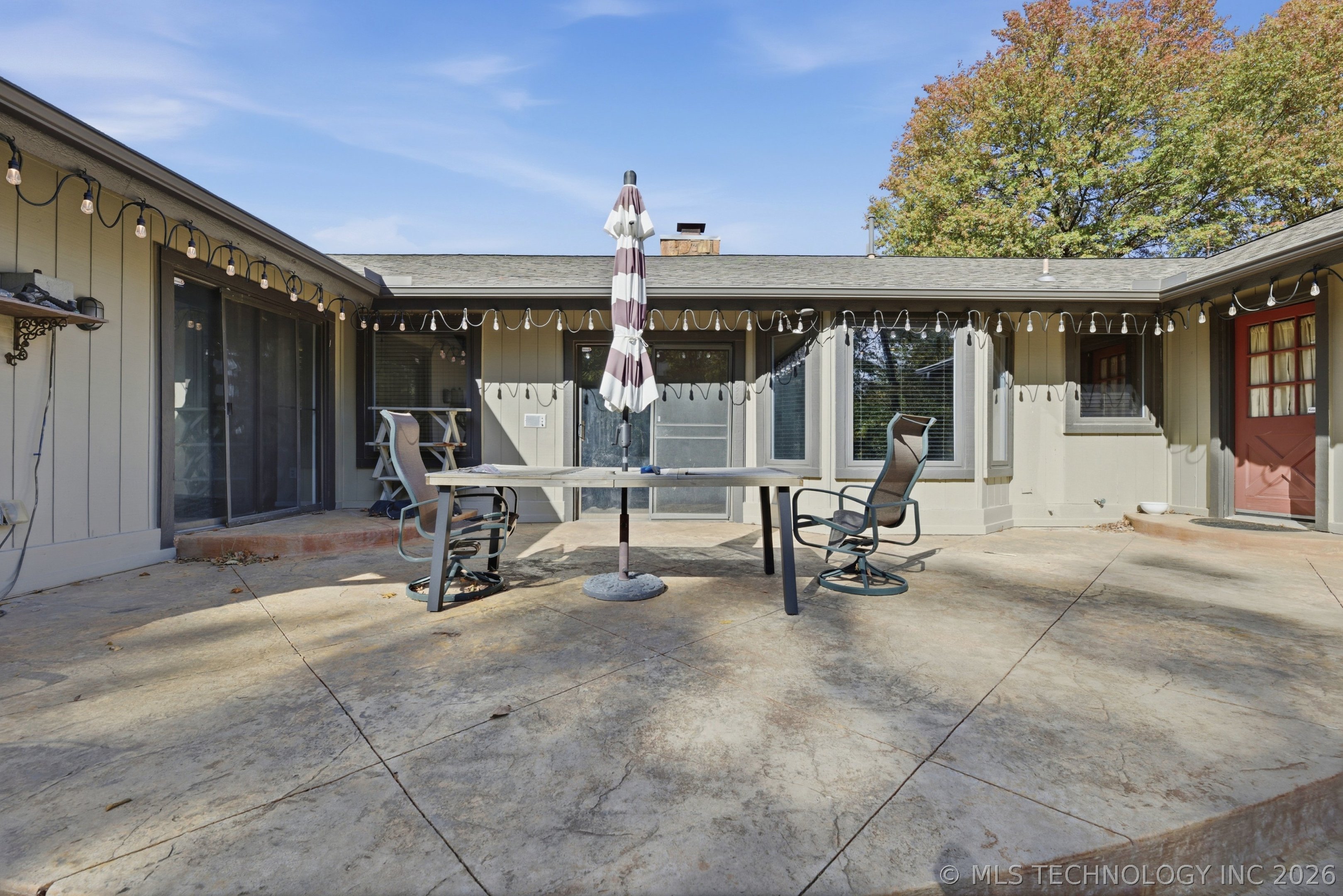 605 E Van Buren Street Property Photo 28