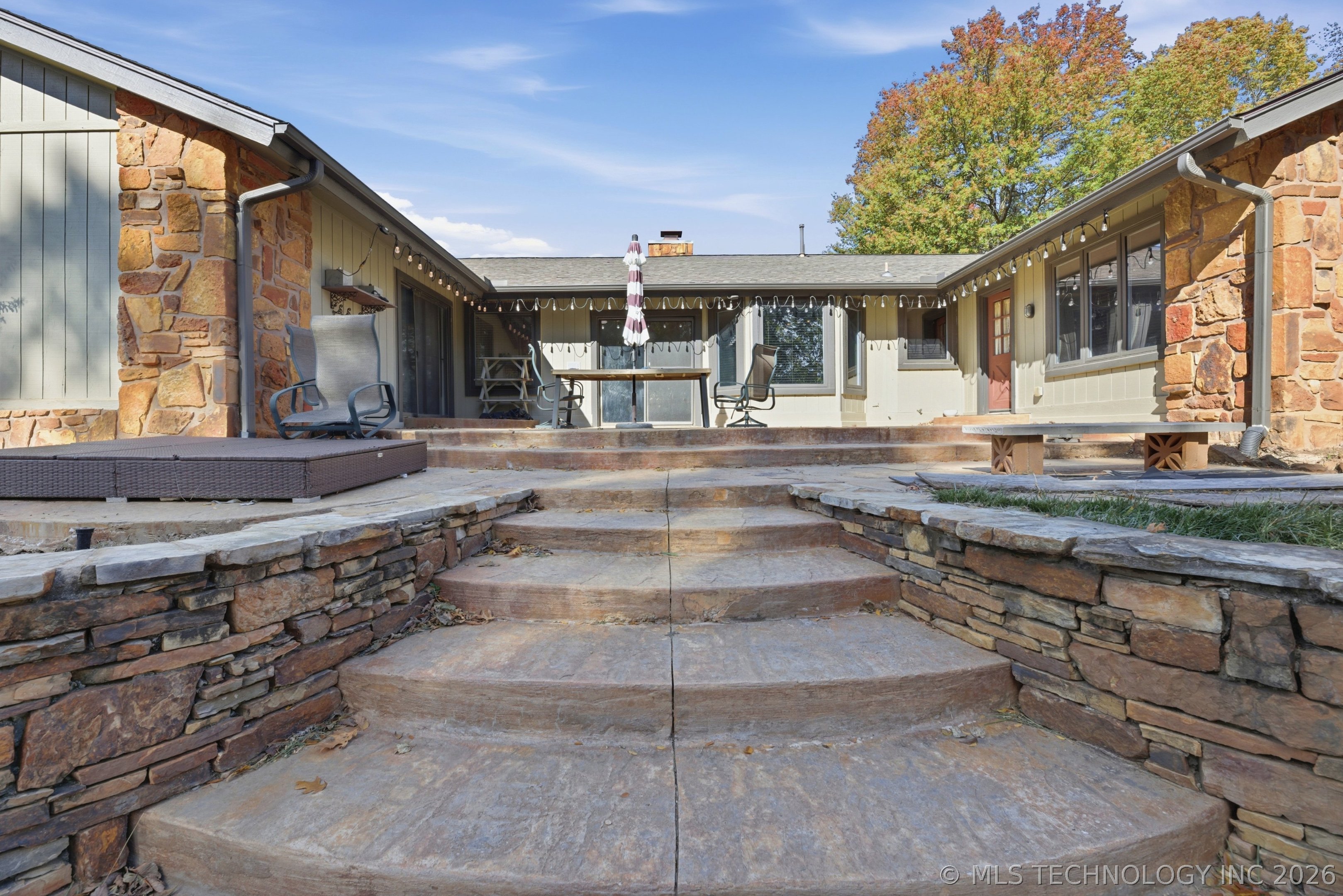 605 E Van Buren Street Property Photo 29