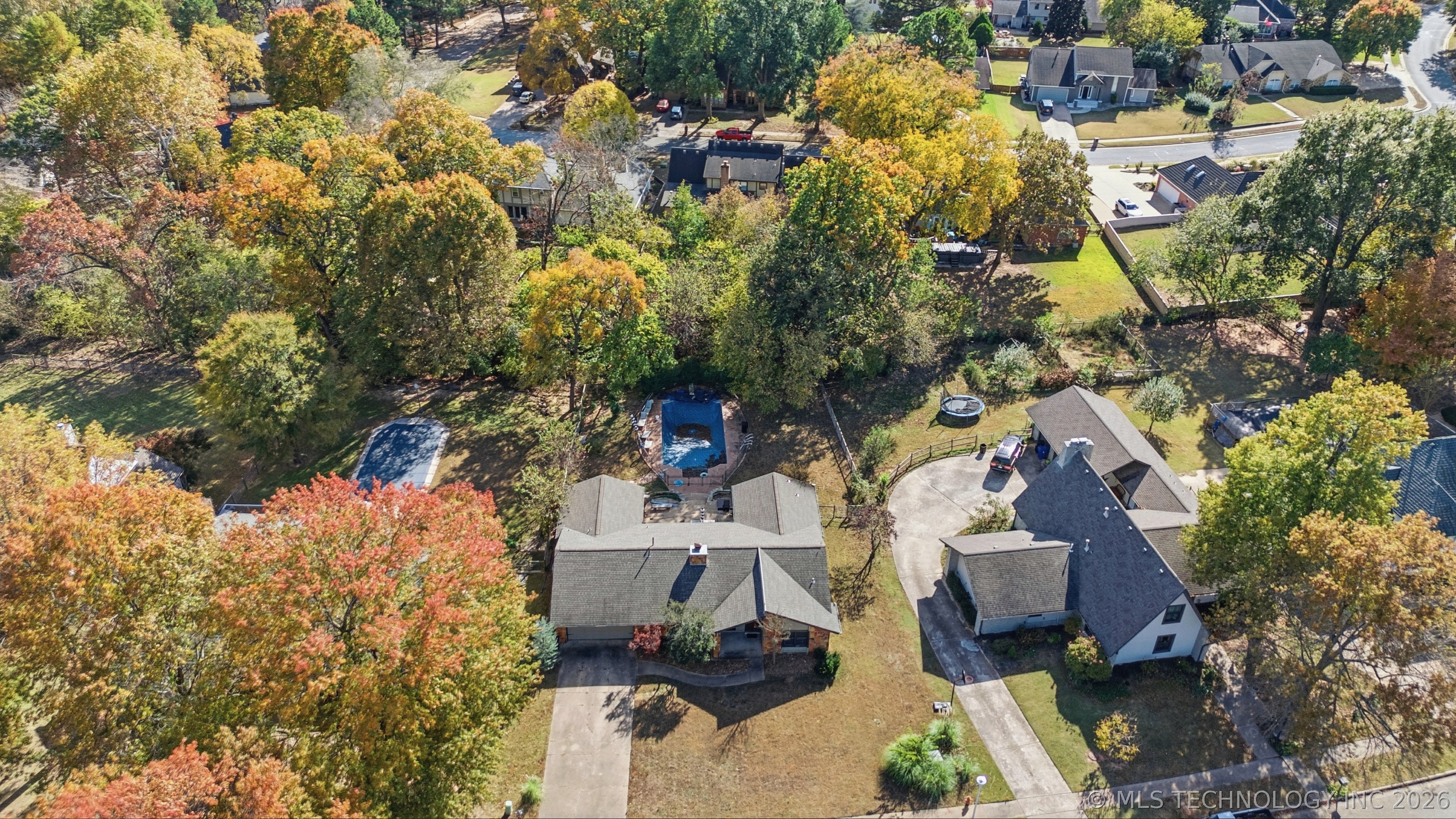 605 E Van Buren Street Property Photo 31
